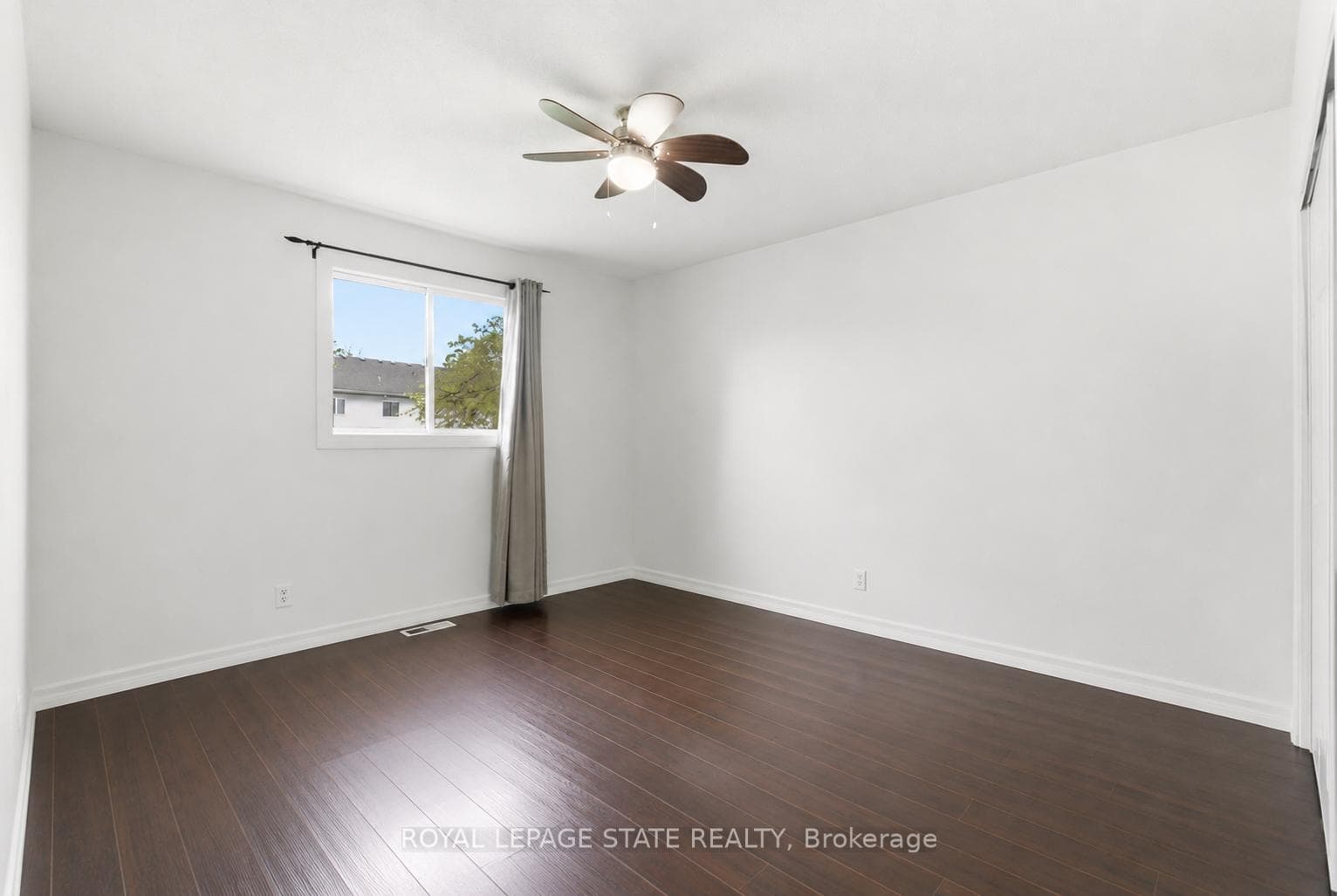 Virtually Vacant