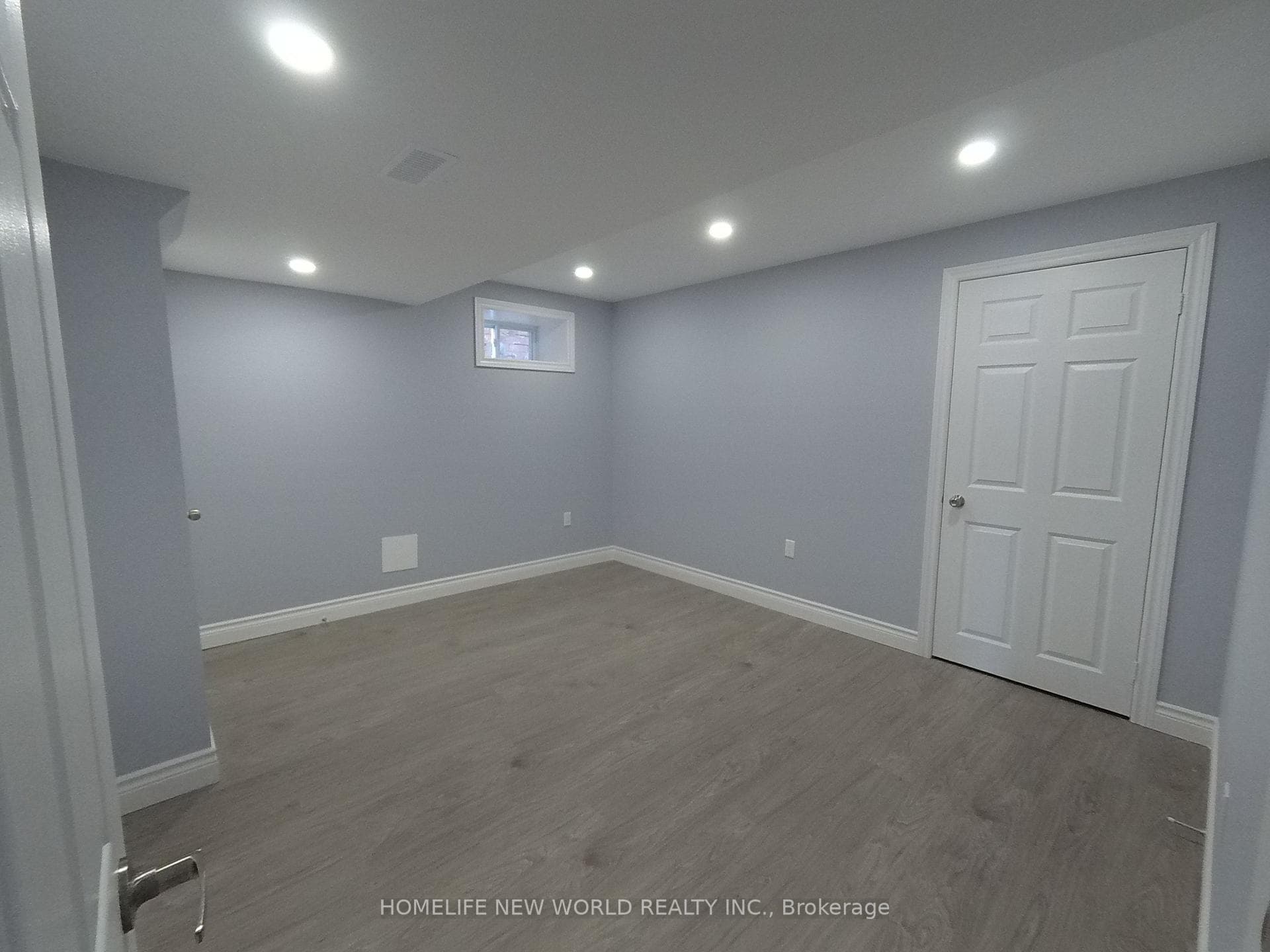 21 Ben Sinclair Avenue photo 9