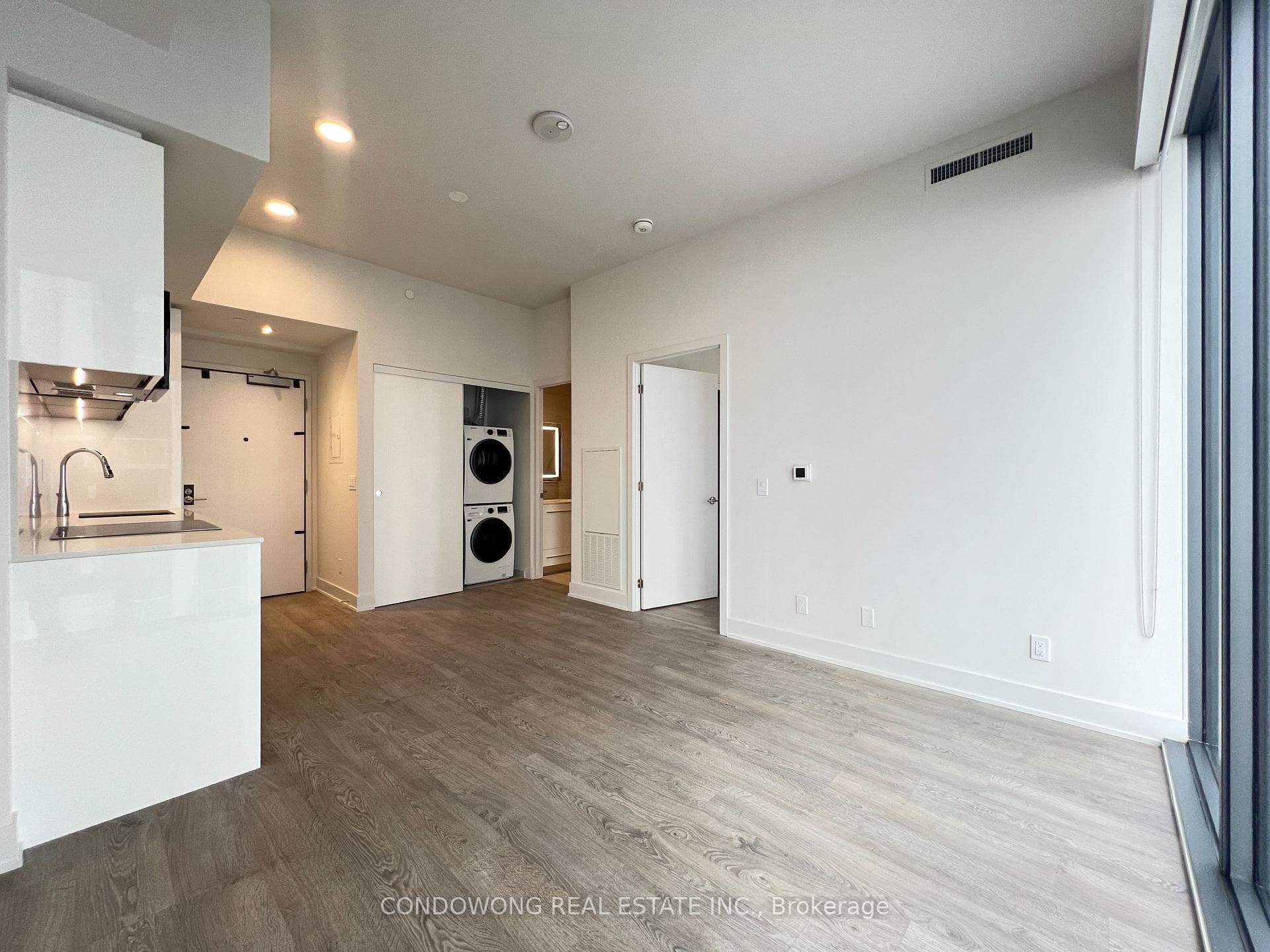 8 Cumberland Street Unit 4308 photo 4