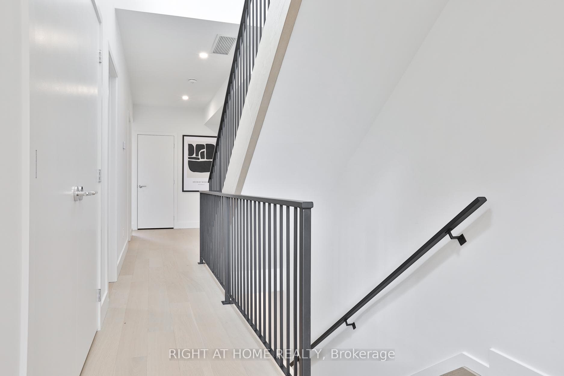 2343 Gerrard Street Unit Sky photo 16