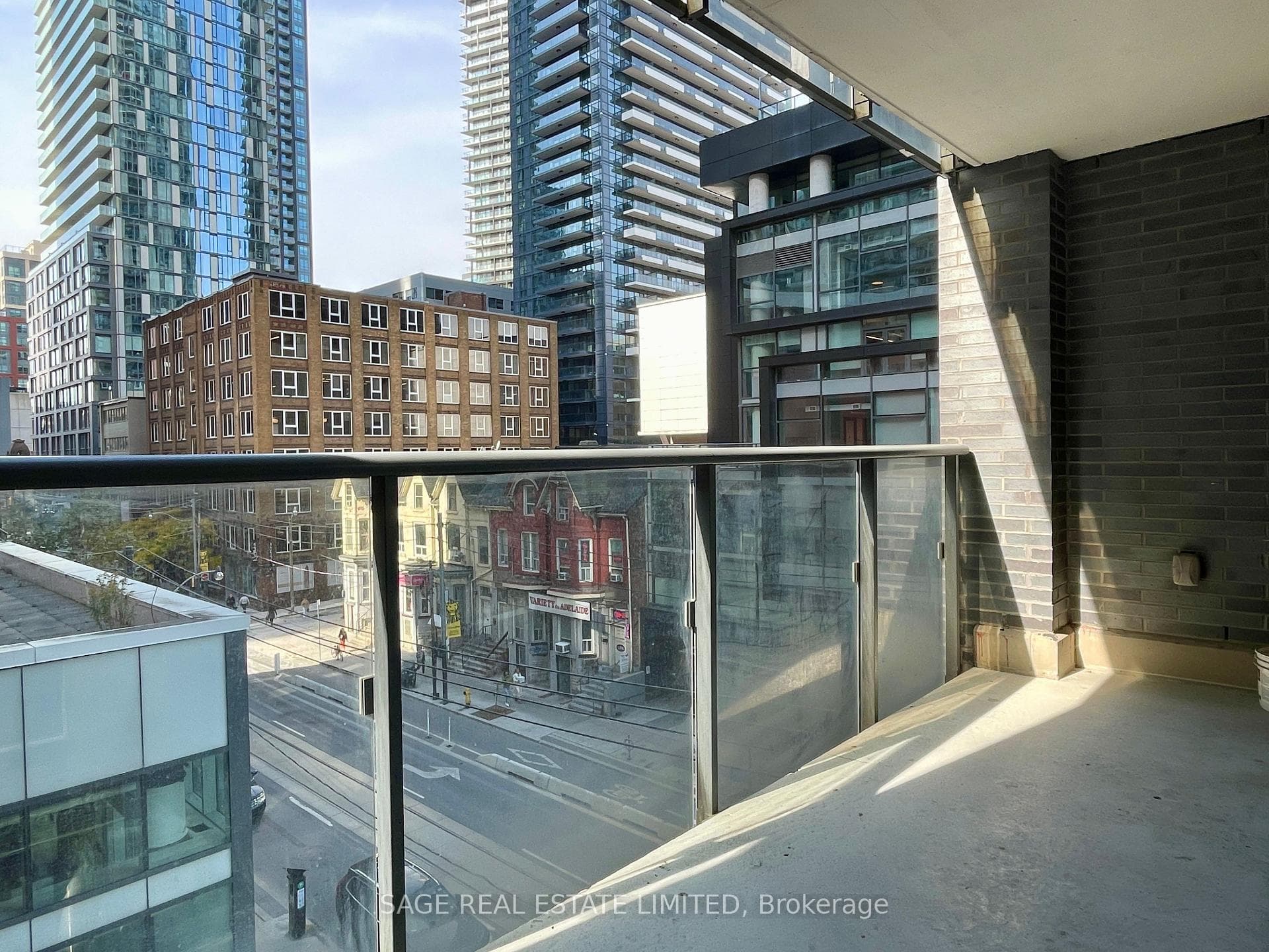 295 Adelaide Street Unit 424 photo 13