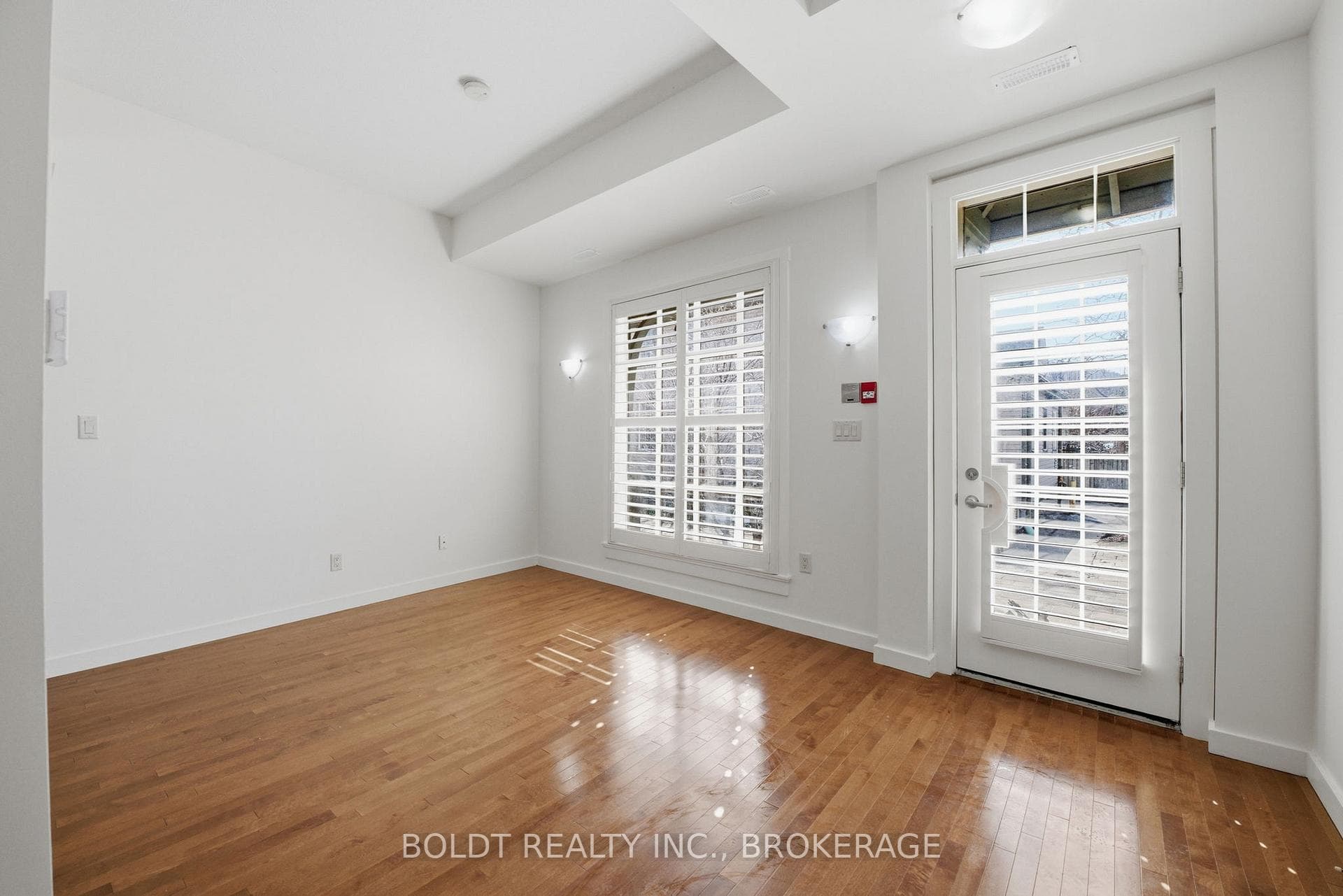 49 ONTARIO Street Unit 8 photo 5