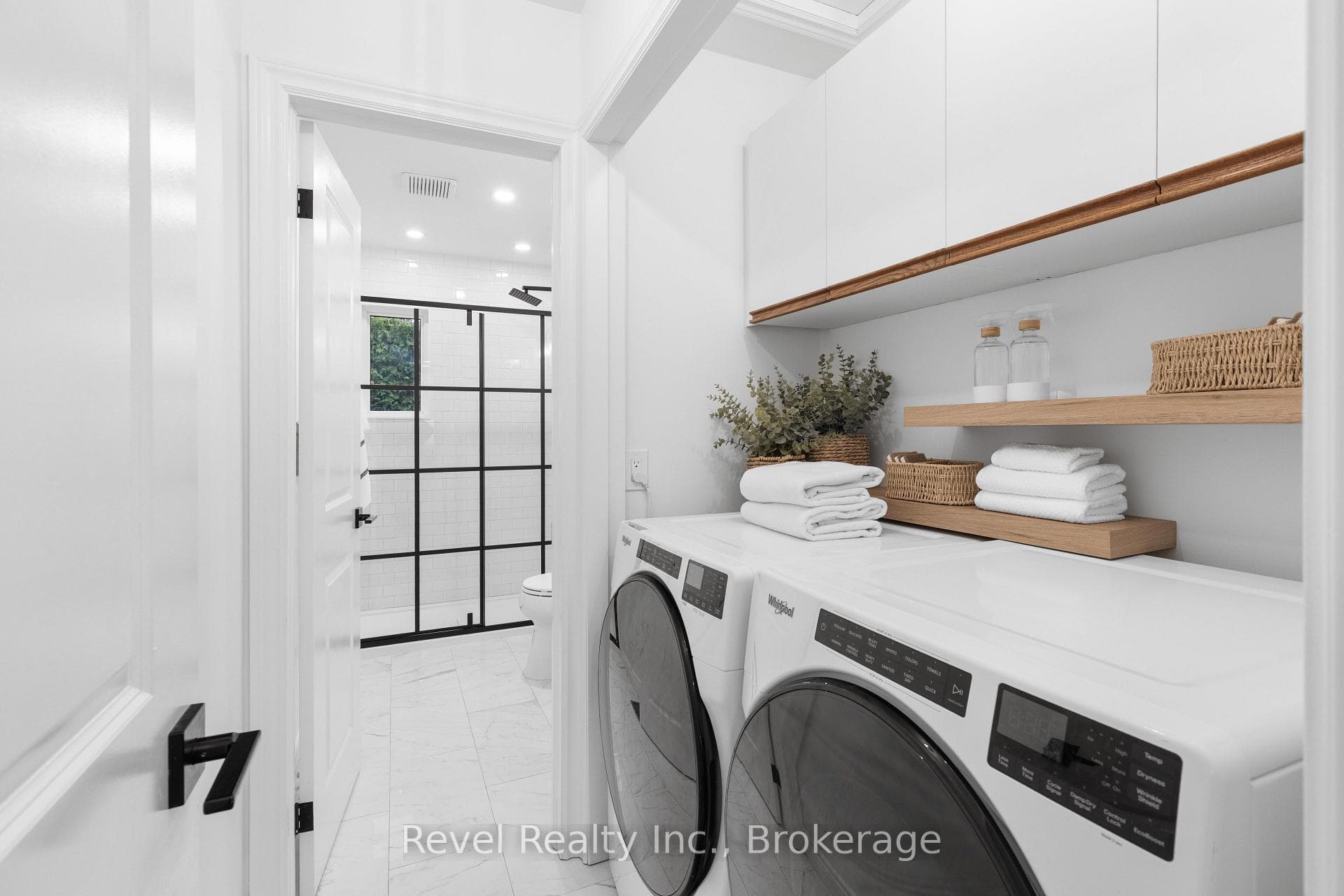 336 Meadow Street photo 23