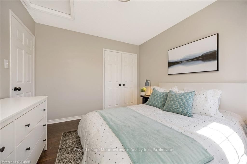 207 SHERWOOD Road photo 23