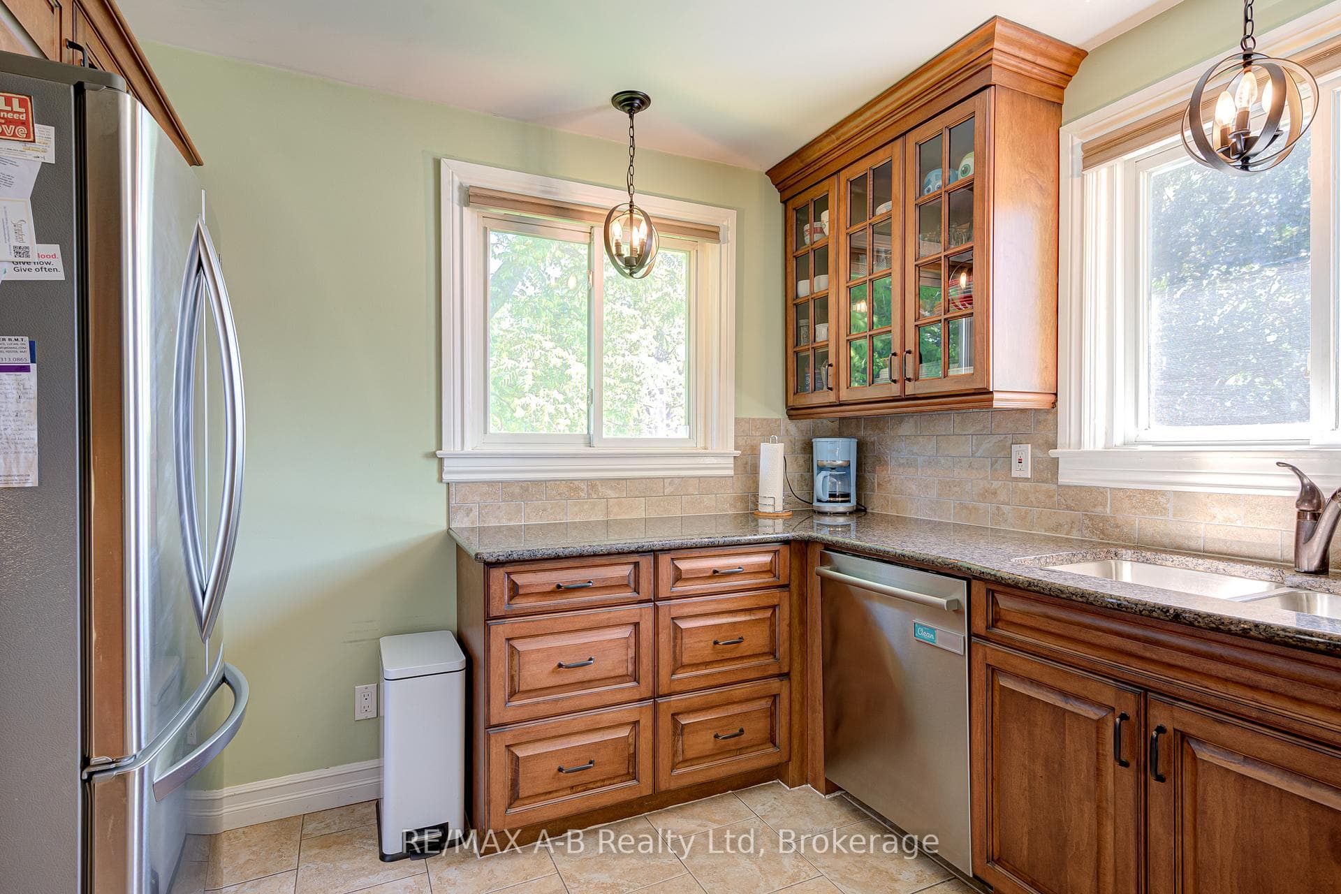 243 King Street photo 16