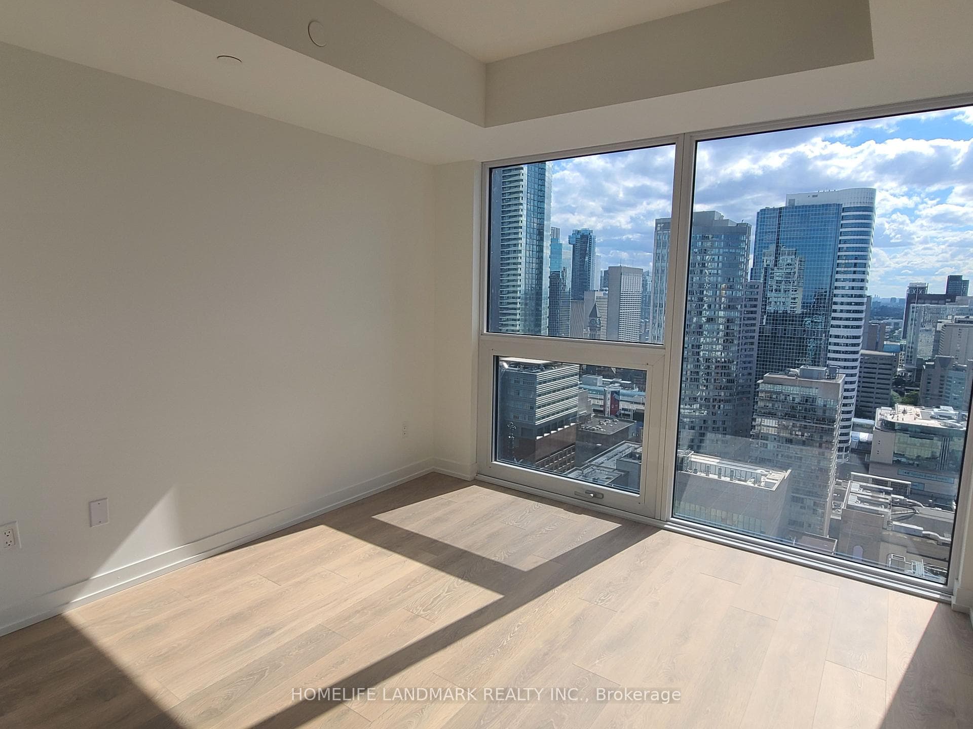 82 Dalhousie Street Unit 3810 photo 5