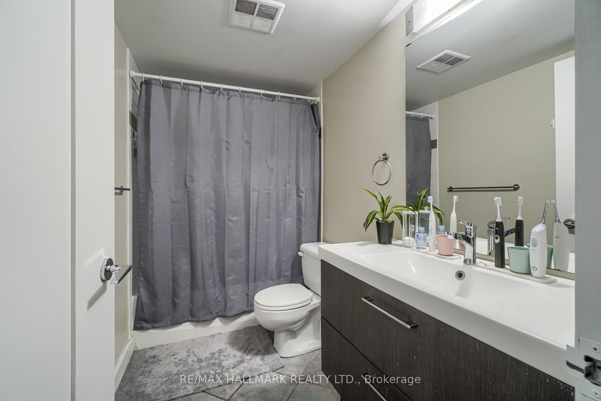 92 King Street Unit 414 photo 17