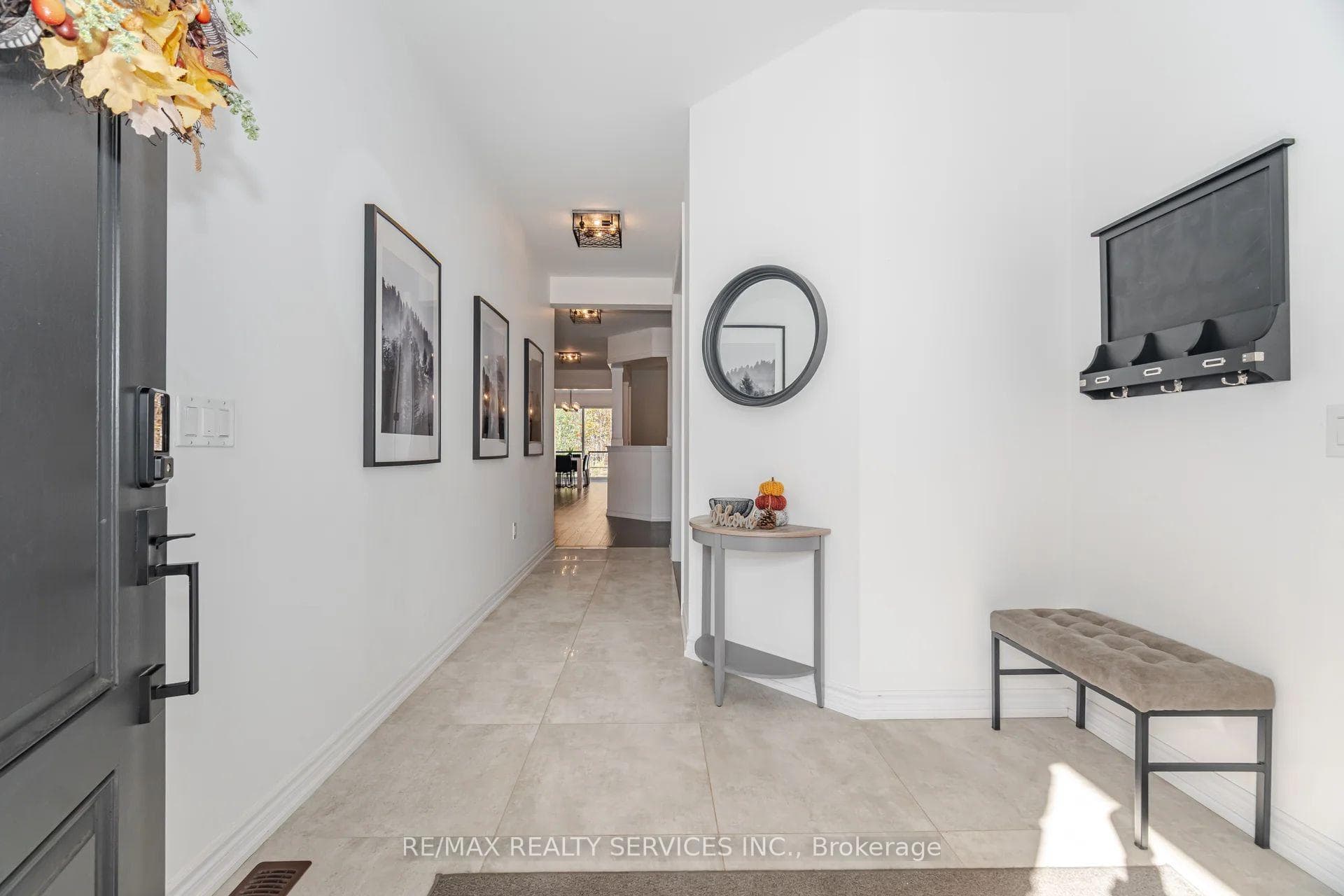 112 Newhouse Boulevard photo 6