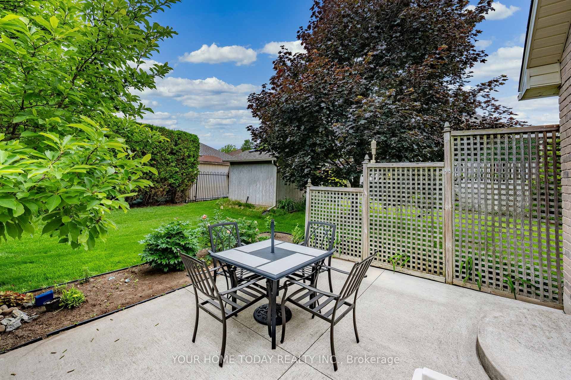 37 Dawkins Crescent photo 33