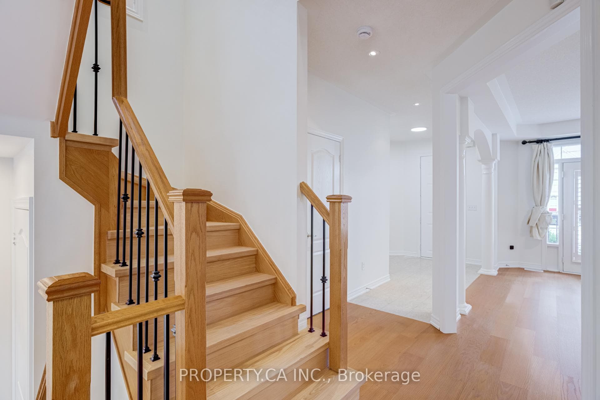 3347 Eglinton Avenue photo 21