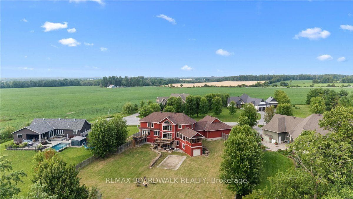 225 HILLCREST Drive photo 48