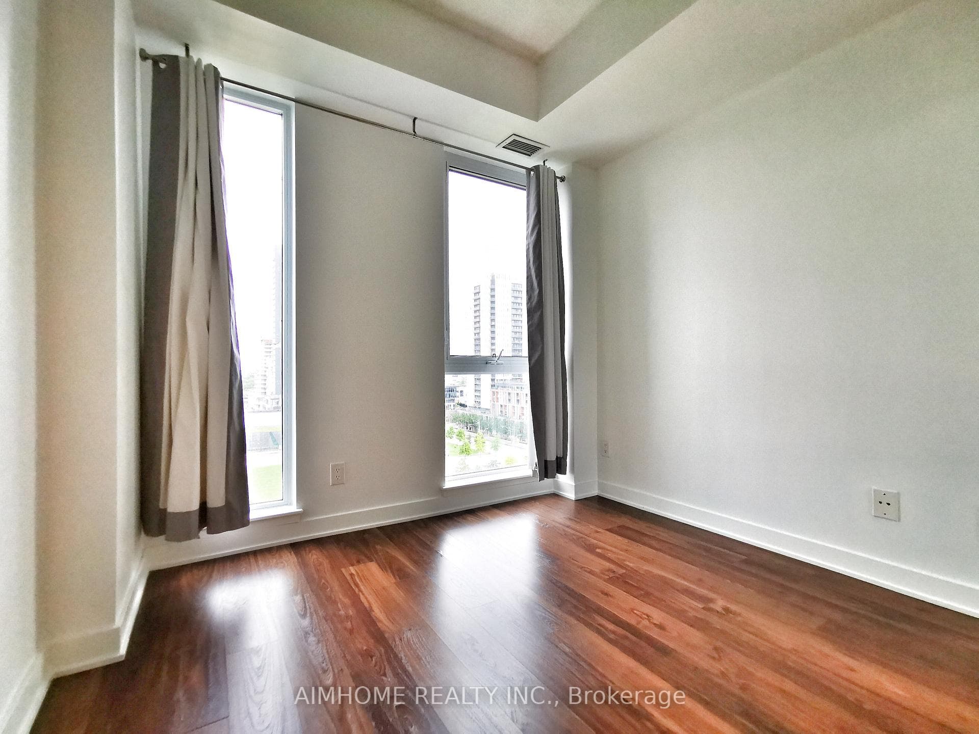 260 Sackville Street Unit 1010 photo 14