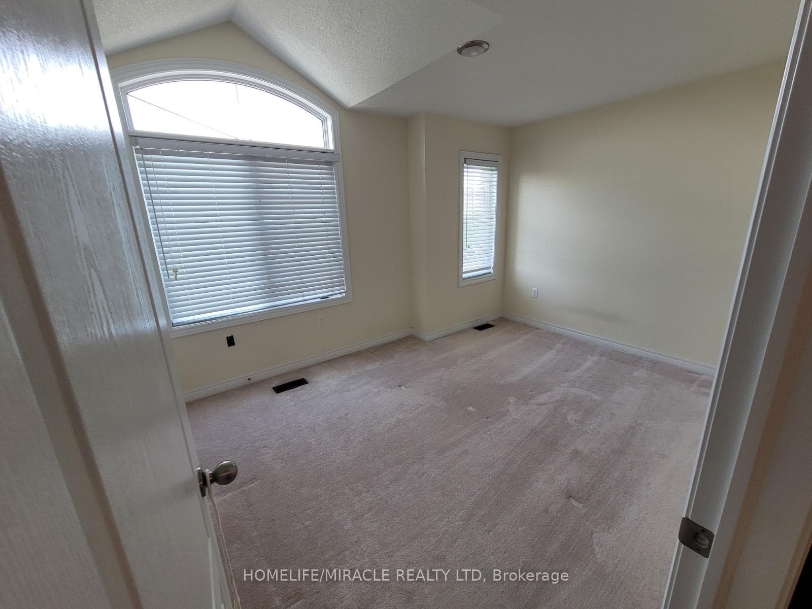 7 Campwood Crescent photo 22