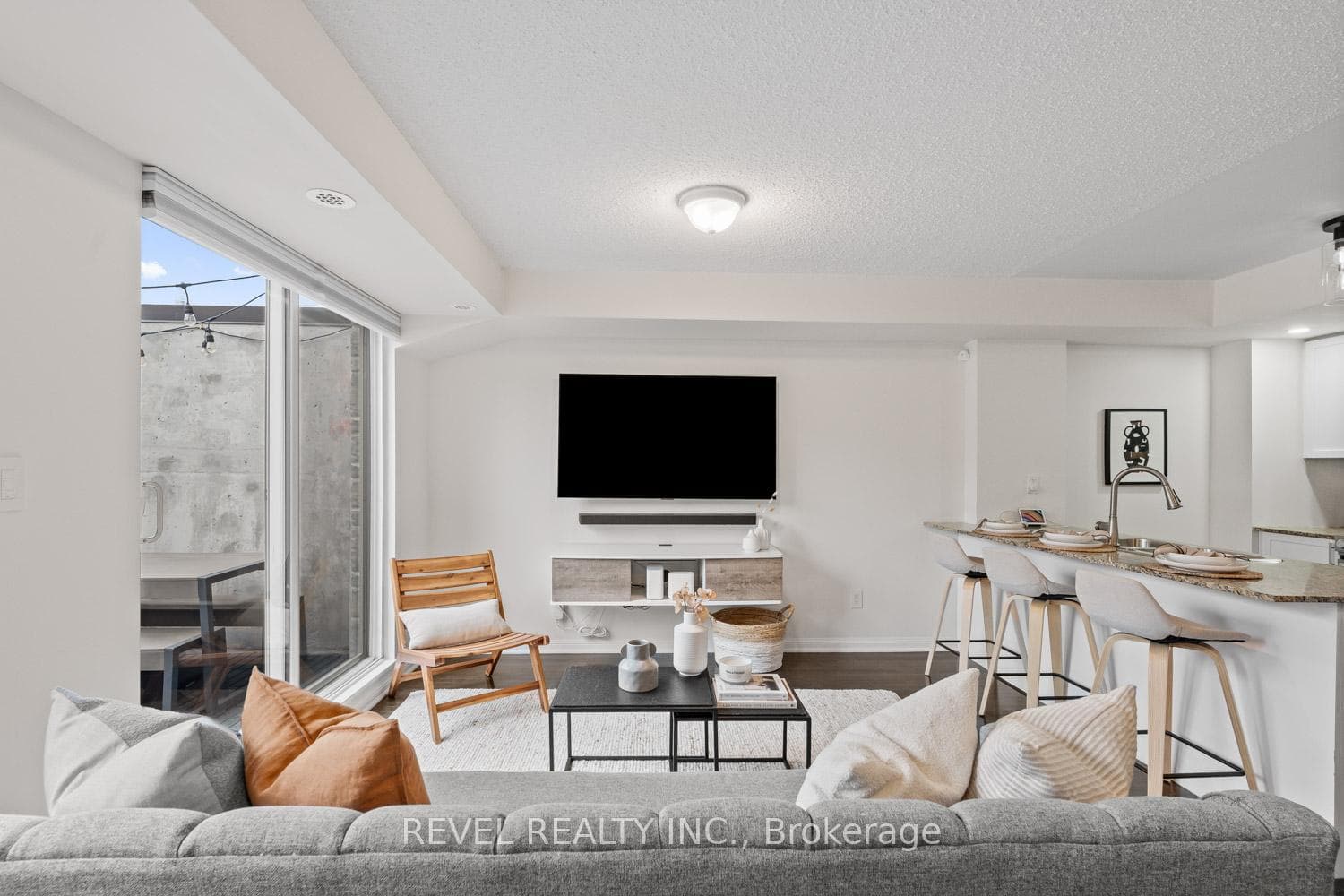 8 Foundry Avenue Unit 157 photo 3