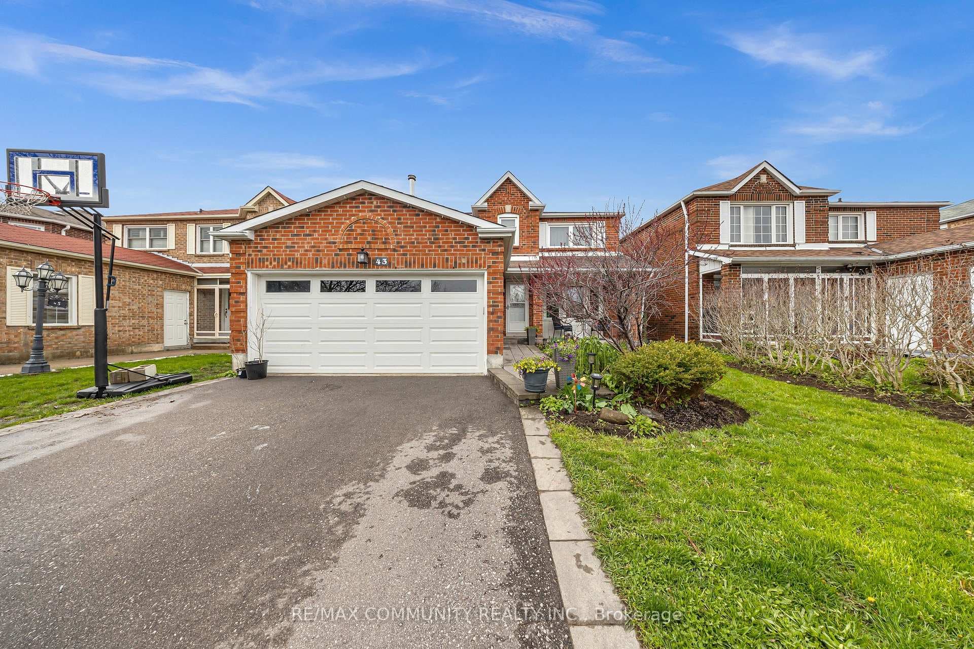 43 Muirbank Boulevard photo 2