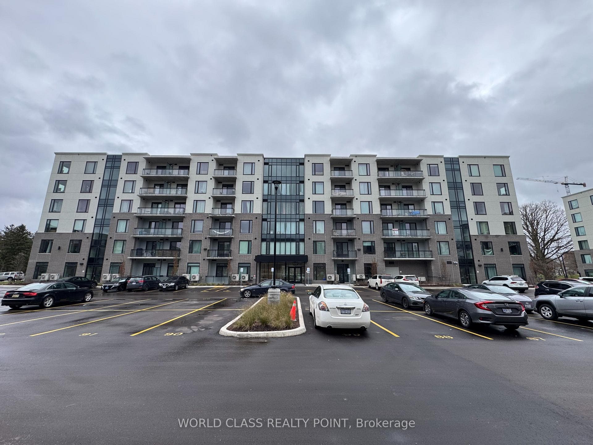 107 Roger Street Unit 609 photo 1
