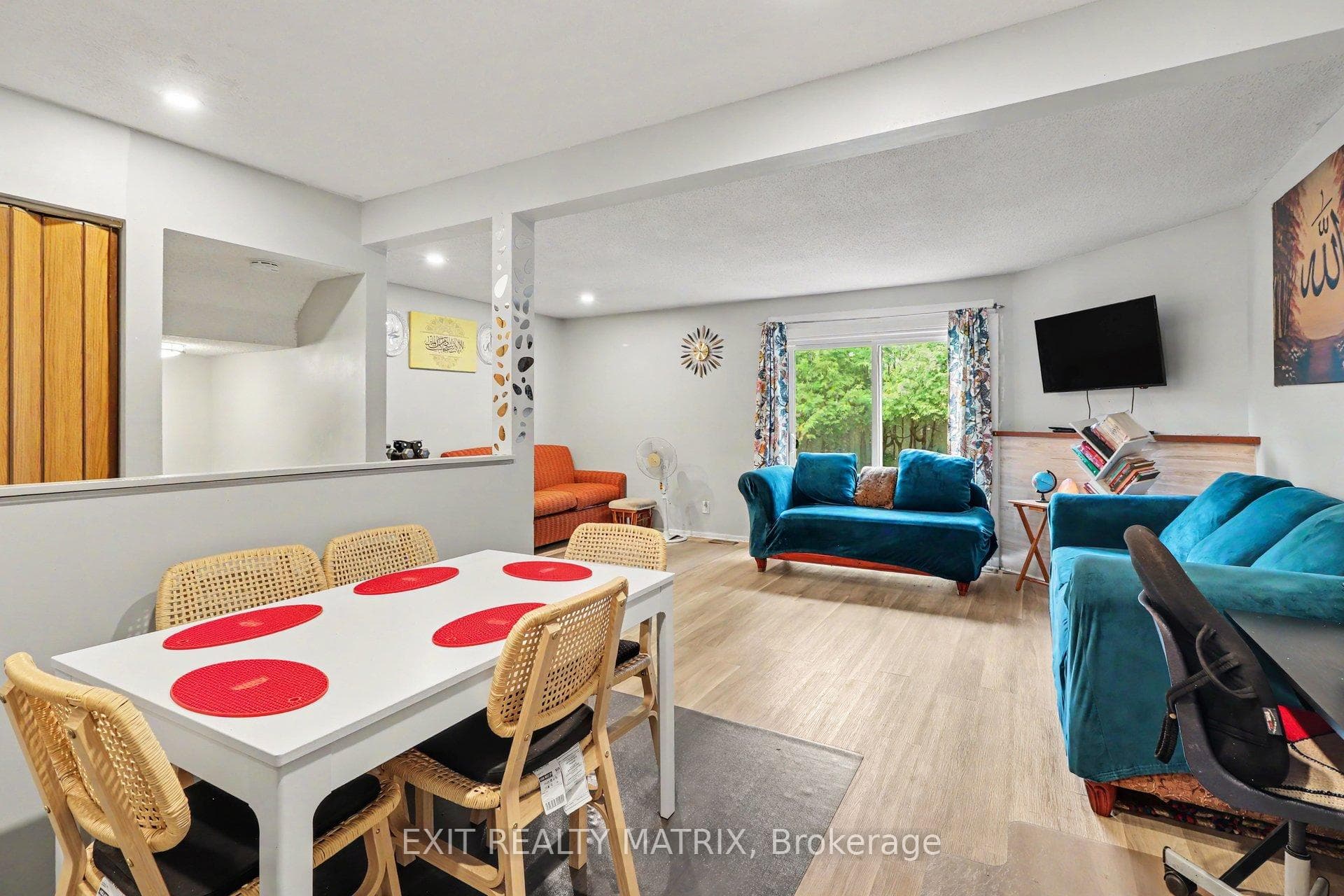 1661 Heron Road Unit 3 photo 4