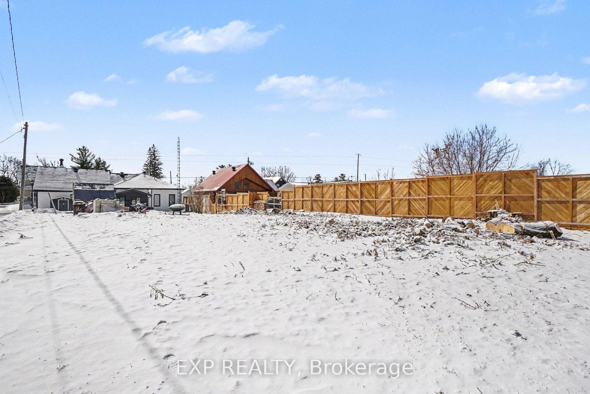 2061 Lajoie Street photo 38
