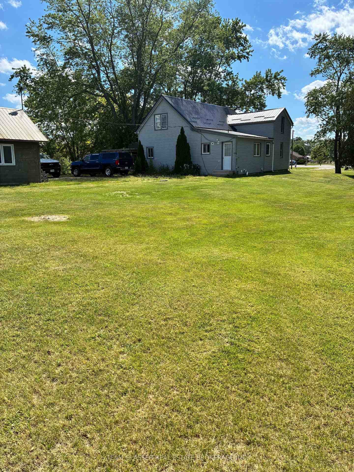 10564 CULLODEN Road photo 2