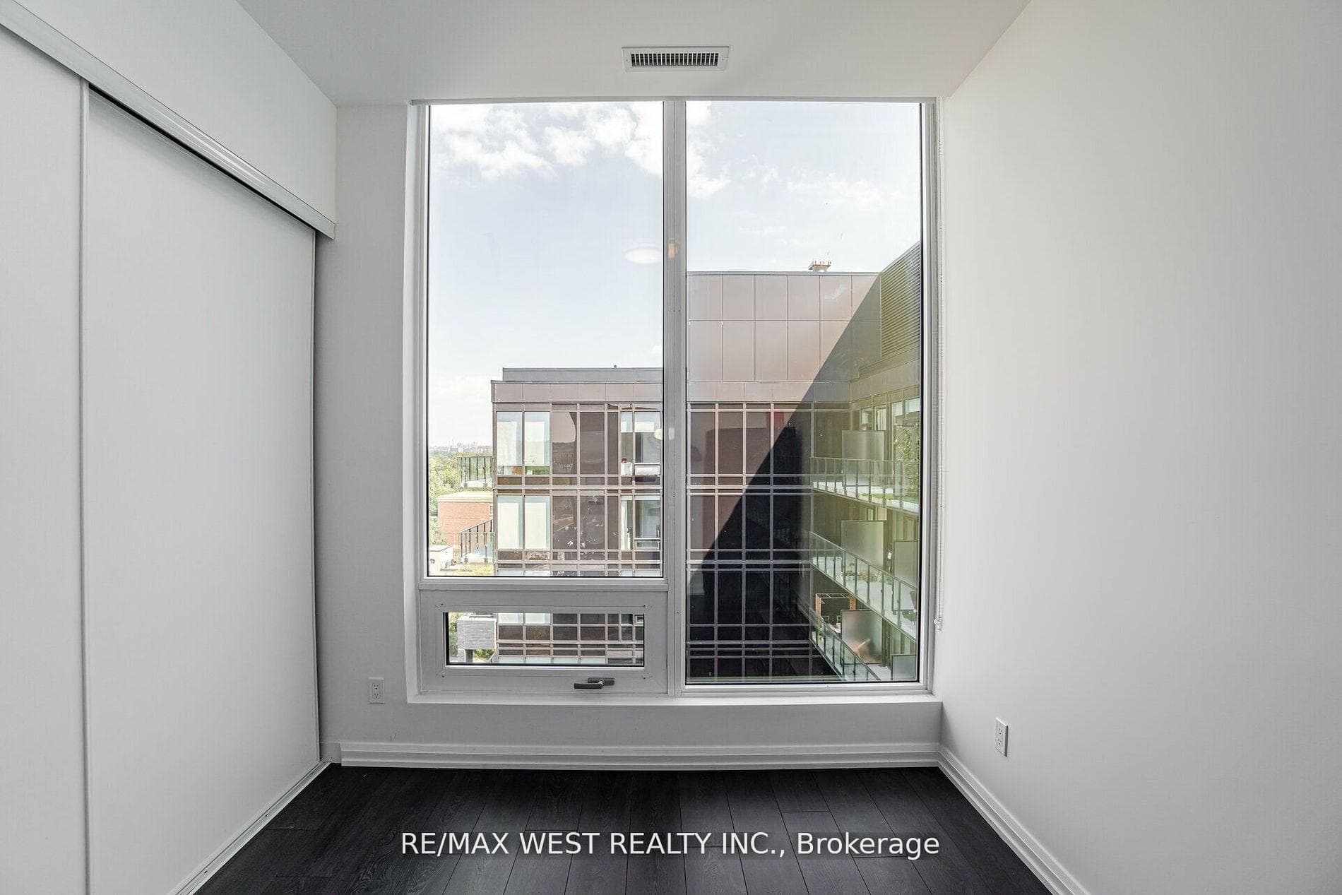 4208 Dundas Street Unit PH 812 photo 22