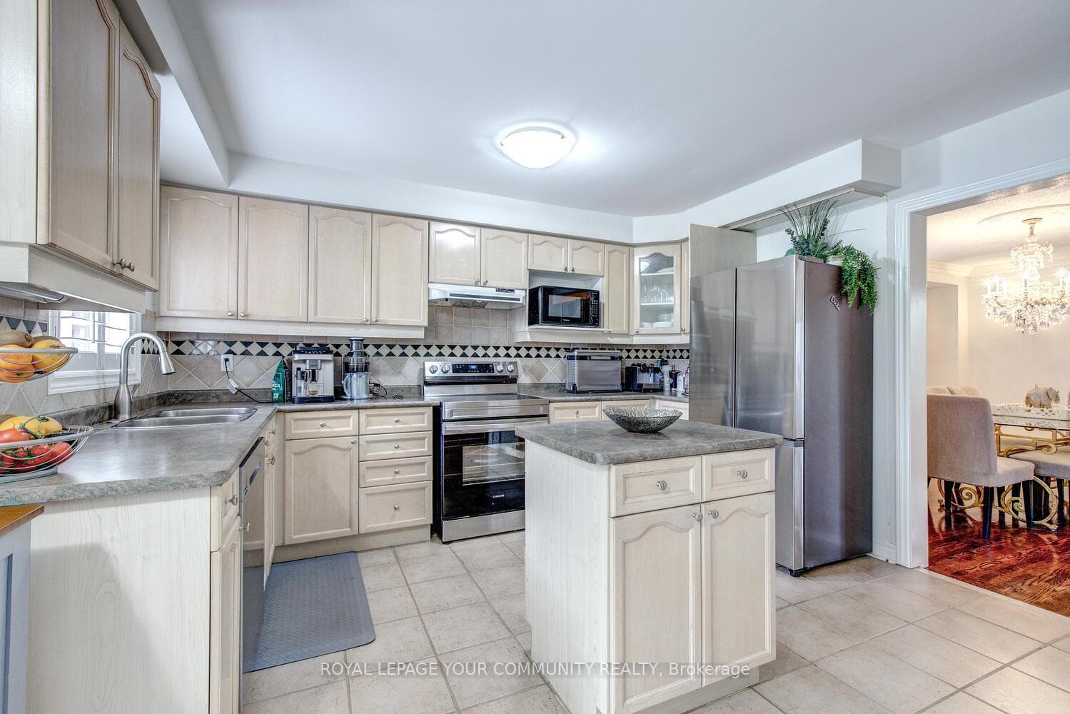108 Kirkbride Crescent photo 18