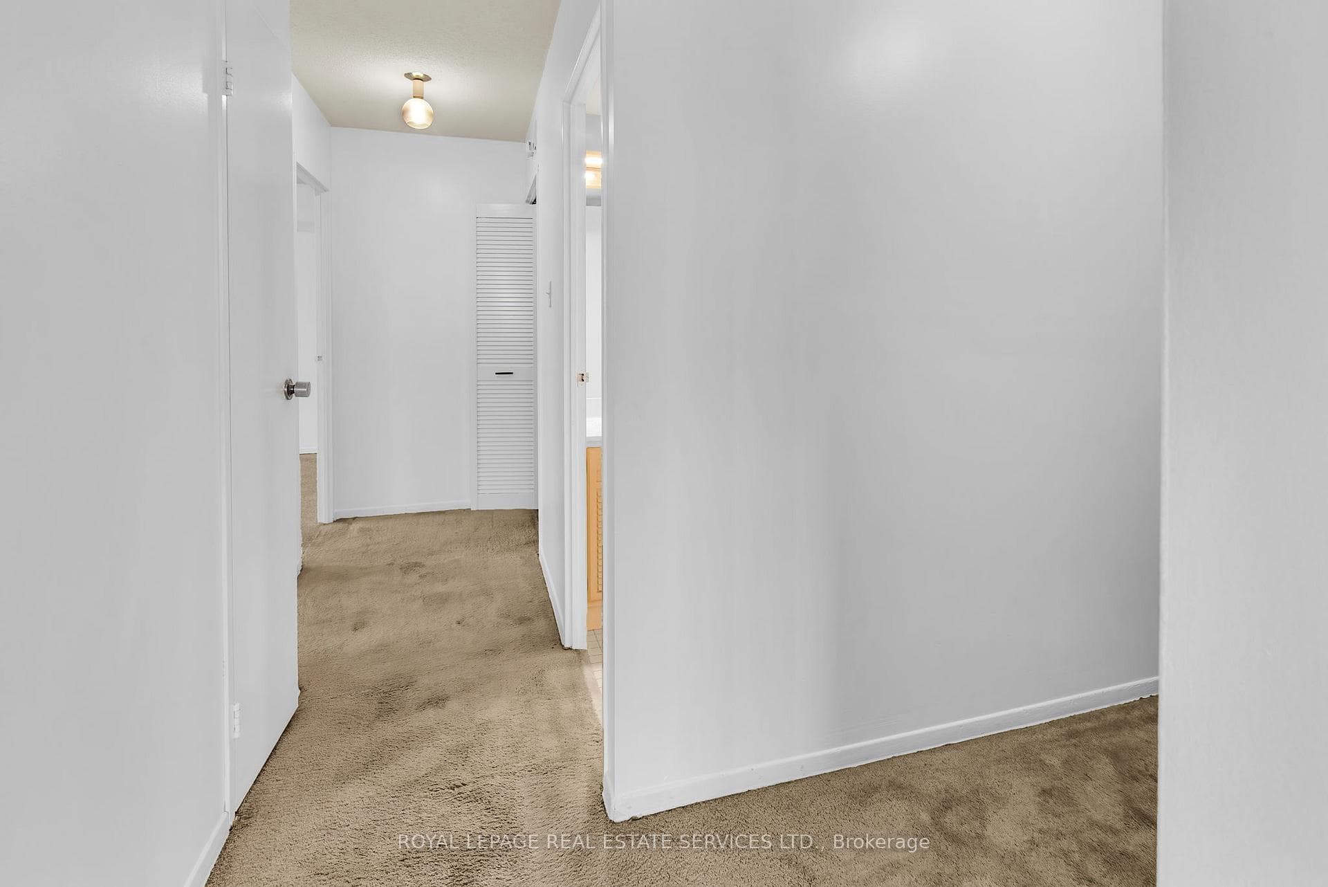 100 Quebec Avenue Unit 1811 photo 27