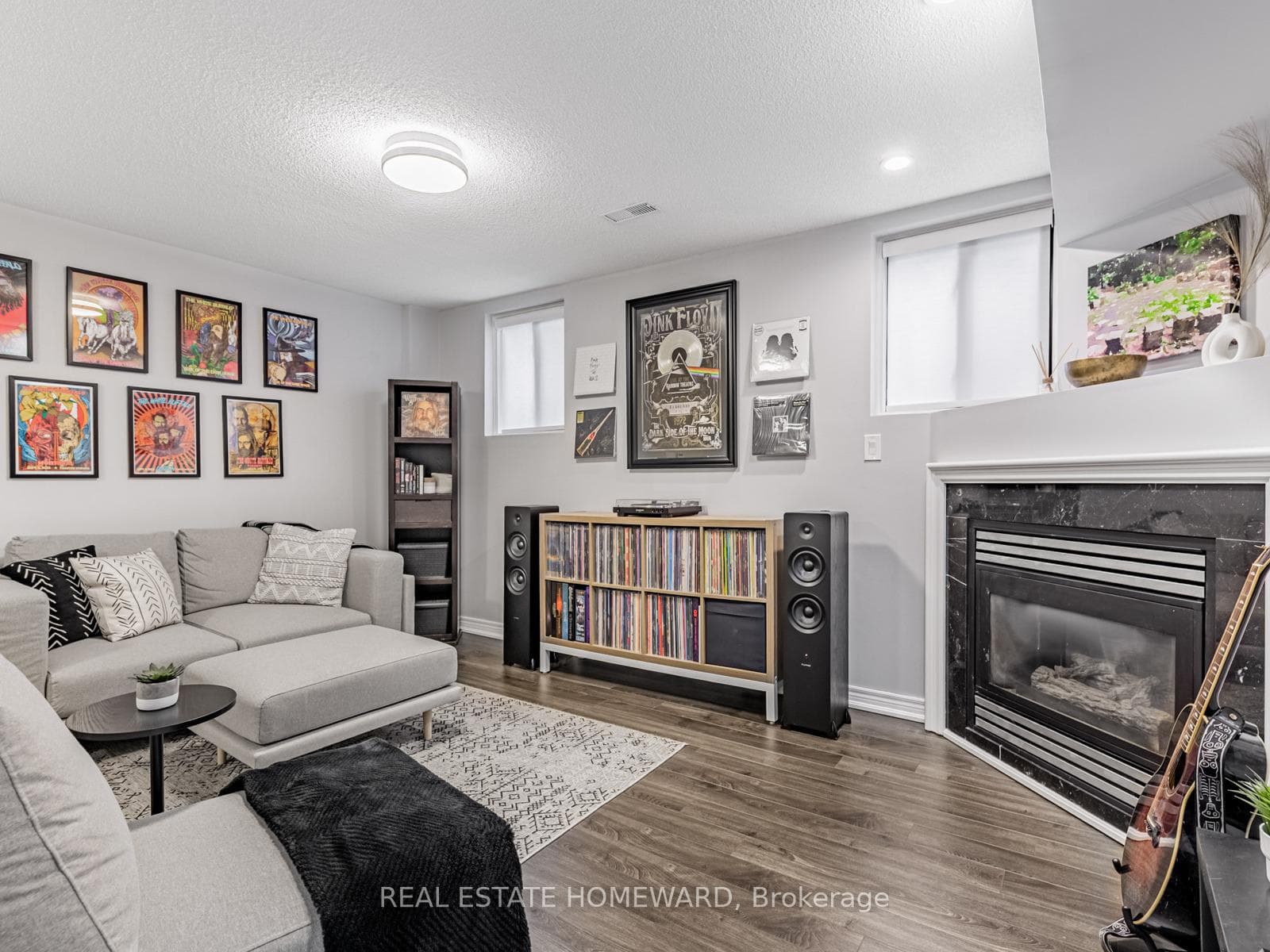 99 Wesley Street photo 31
