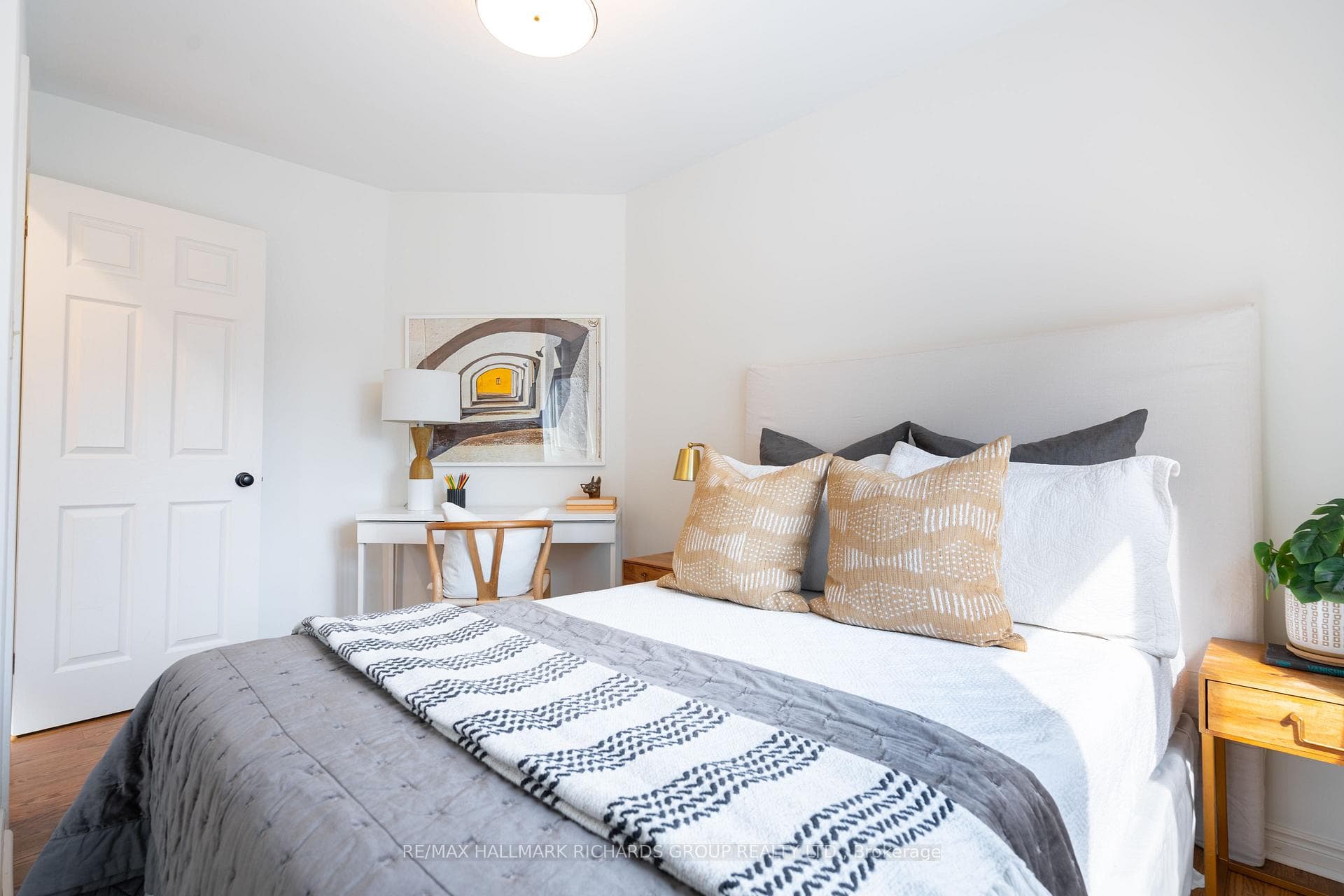 20 Juniper Avenue photo 16