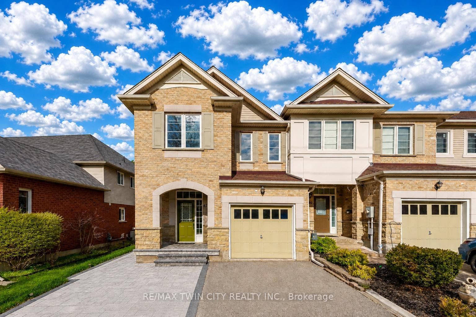 42 Doon Mills Drive photo 1