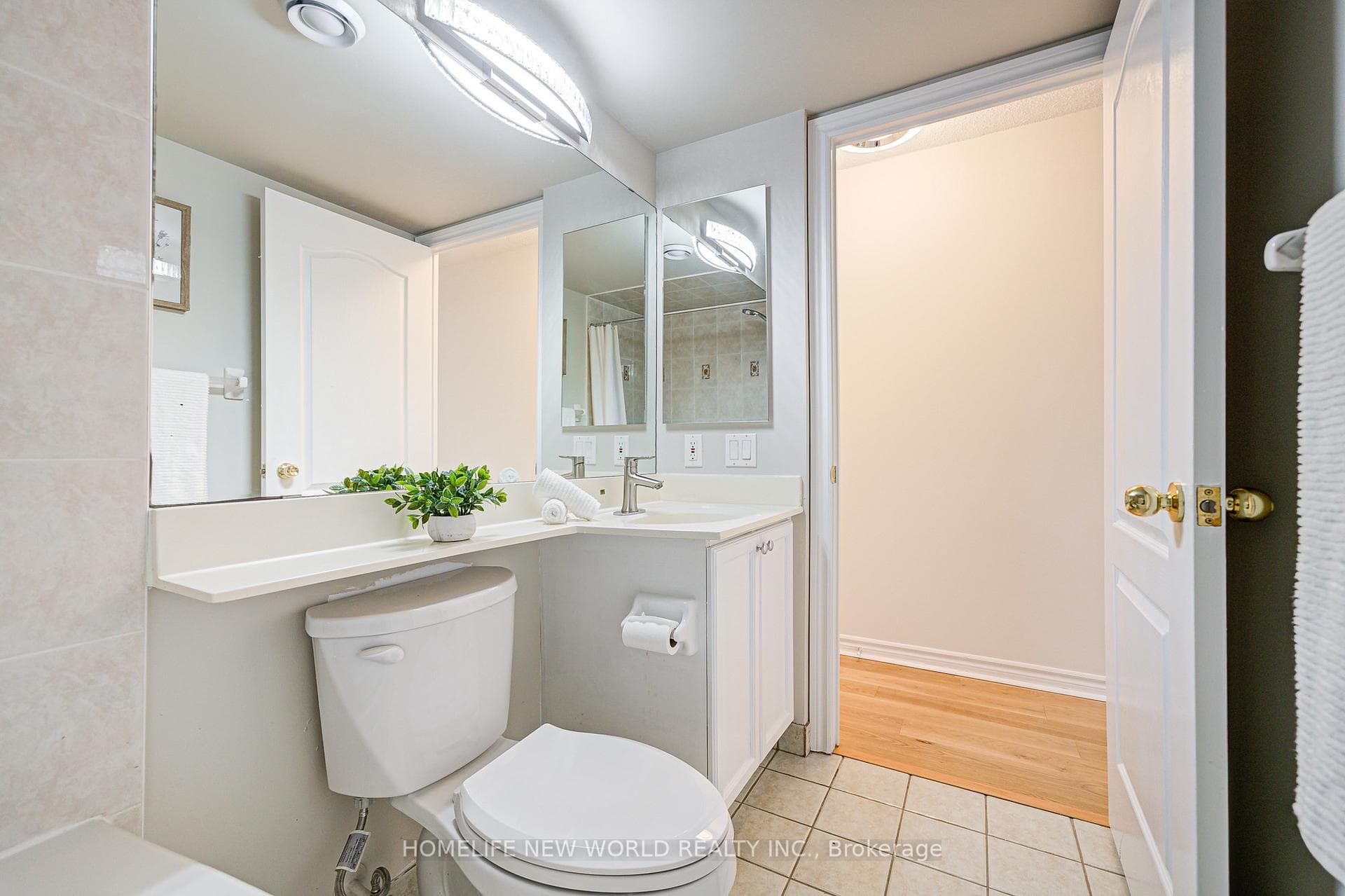 18 Sommerset Way Unit 1716 photo 29