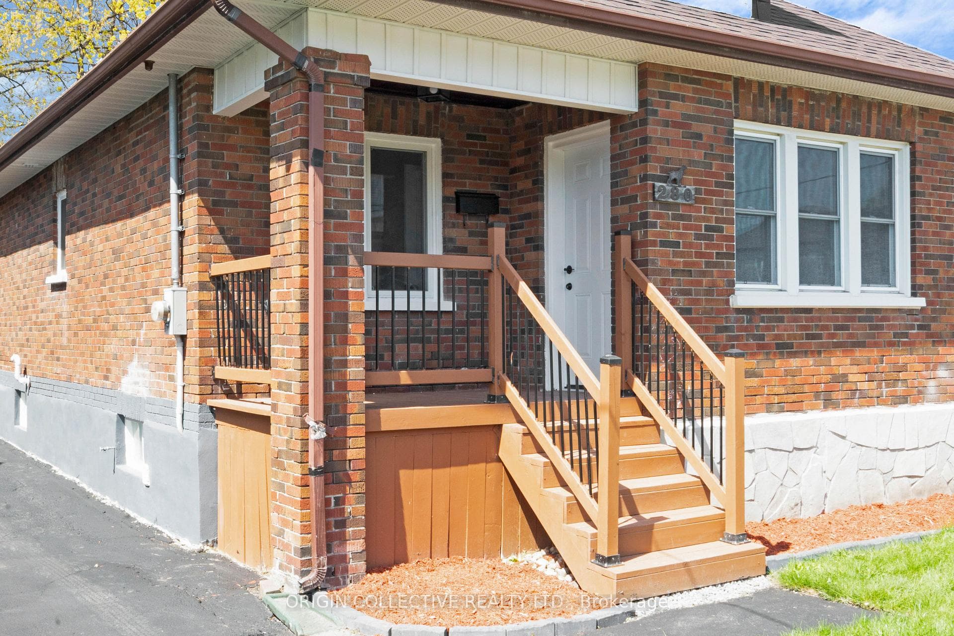 280 Division Street photo 3