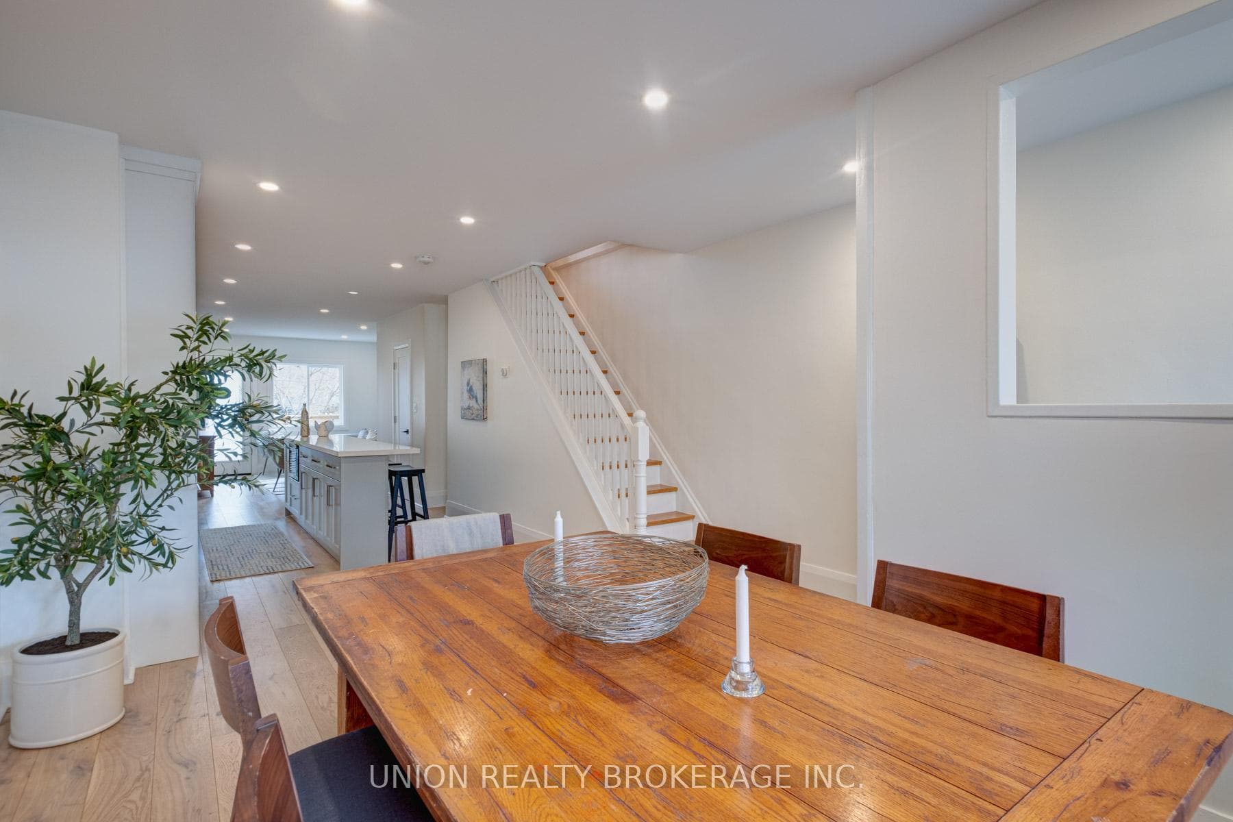 25 Glenmore Road photo 3