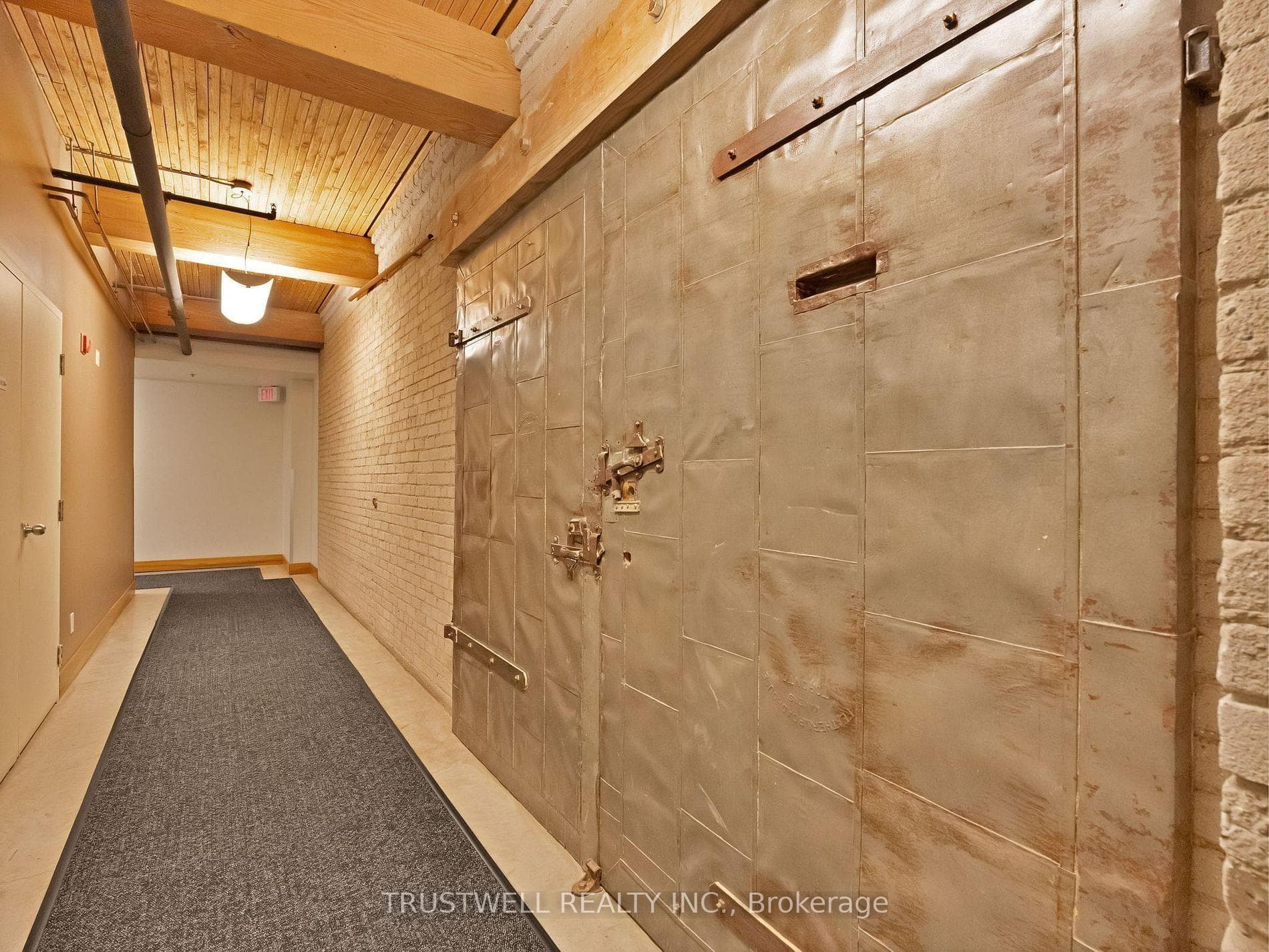 68 Broadview Avenue Unit 411 photo 39