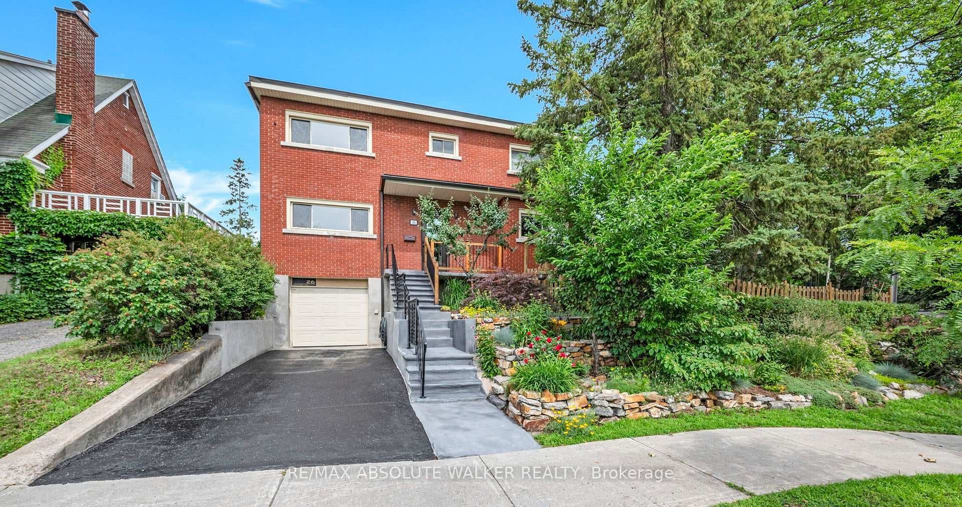 26 Riverdale Avenue photo 1