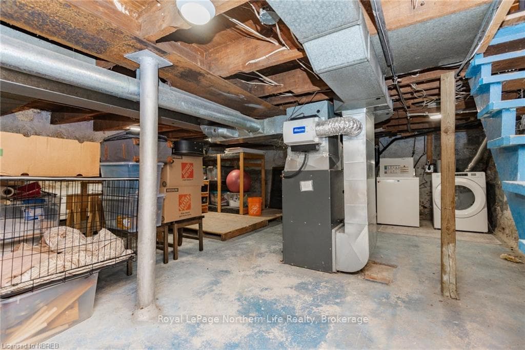 673 JANE Street photo 28