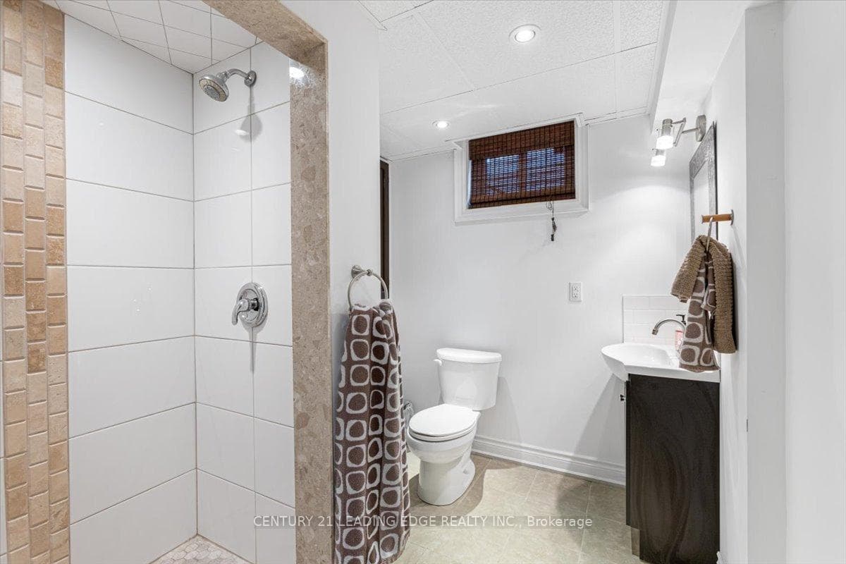 69 PARKINSON Road photo 26