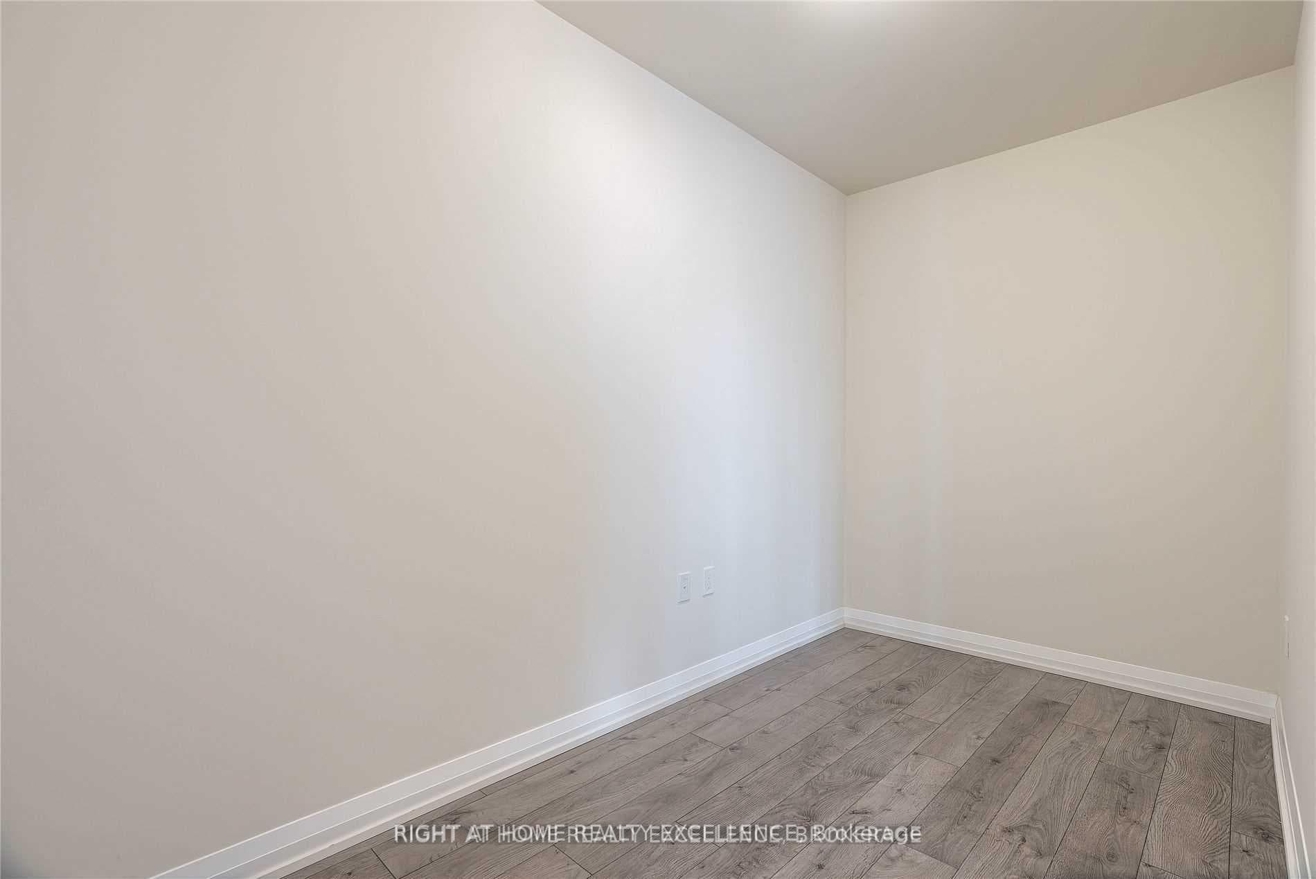 65 Watergarden Drive Unit 703 photo 18