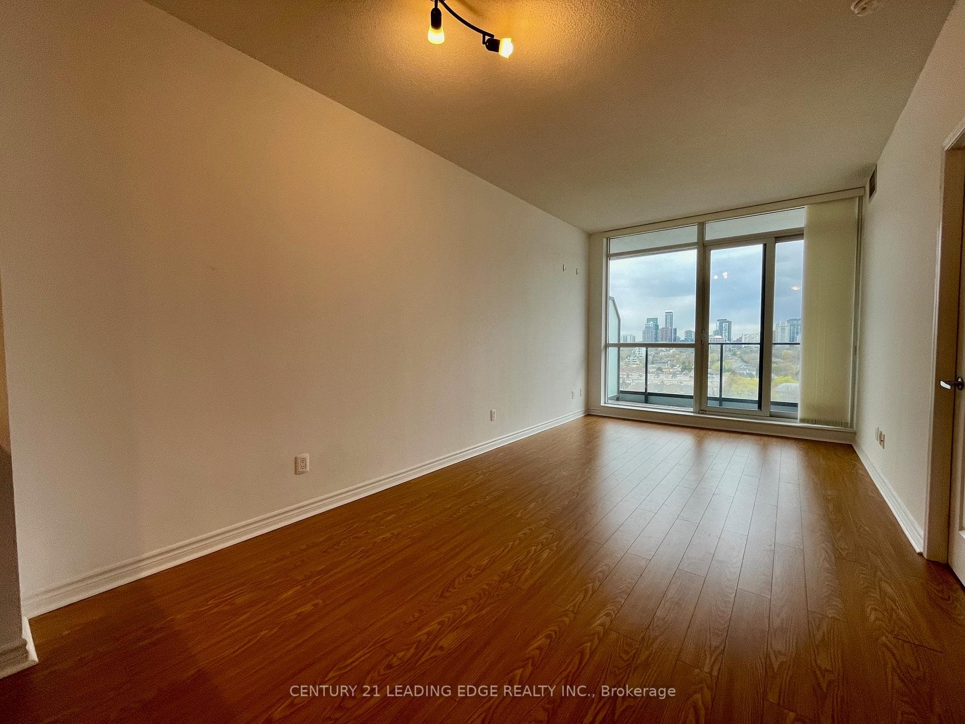 2885 Bayview Avenue Unit 1013 photo 10