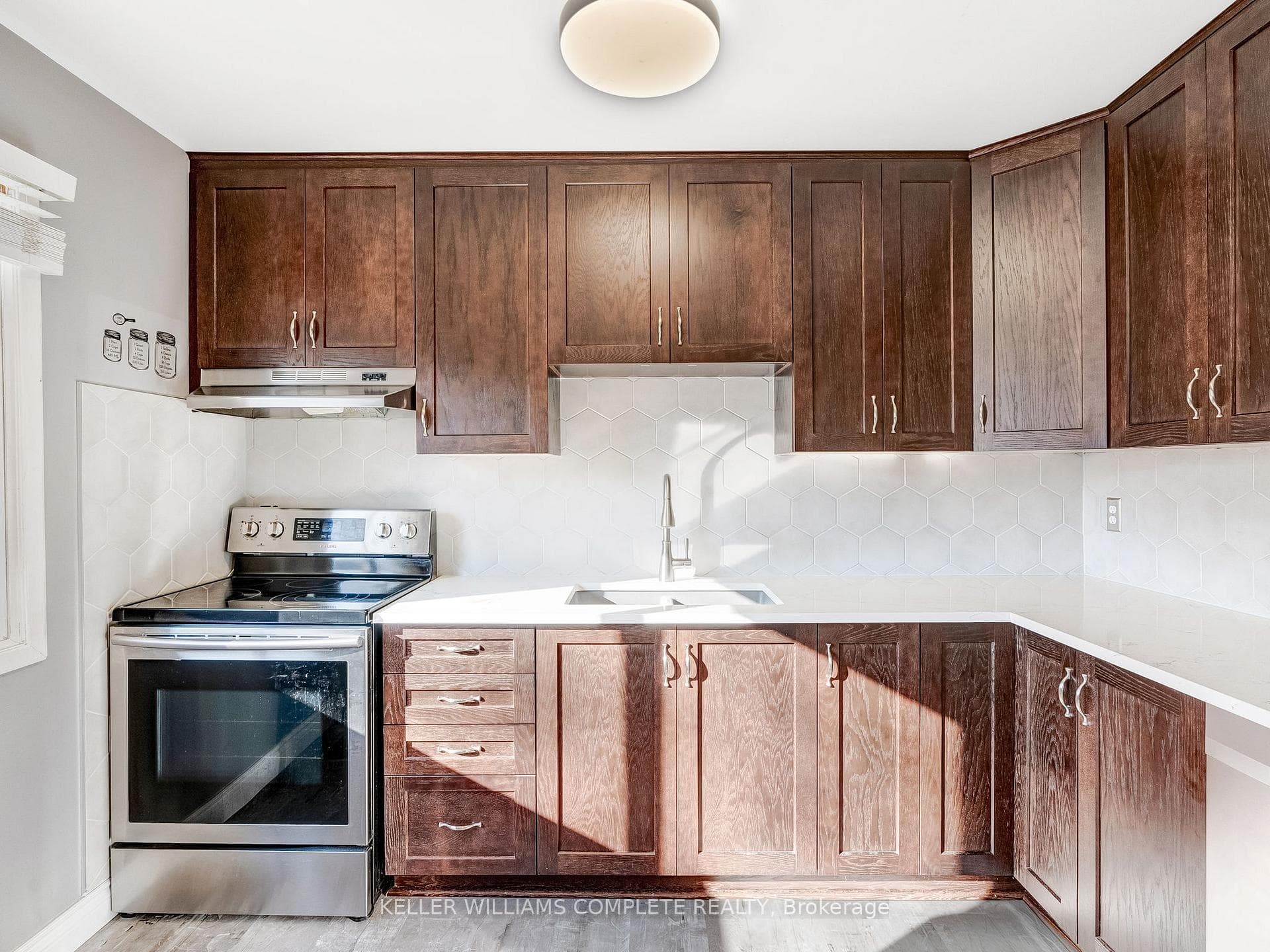 145 Rice Avenue Unit 7 photo 17