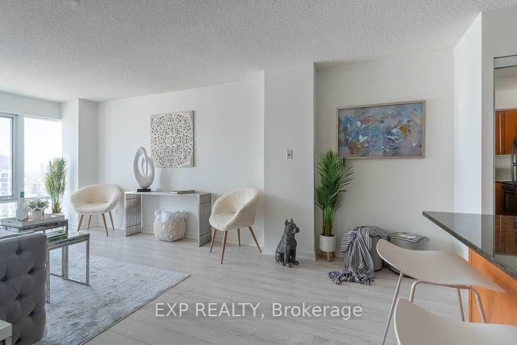 210 Victoria Street Unit 4112 photo 9