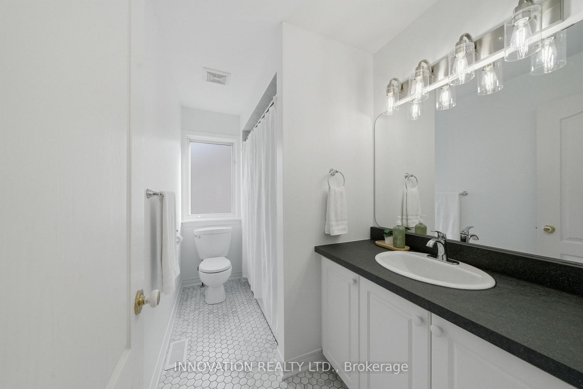 31 Greenhaven Crescent photo 25