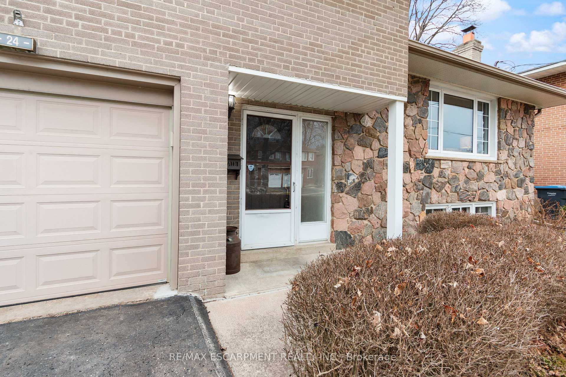 24 Norfolk Avenue photo 2