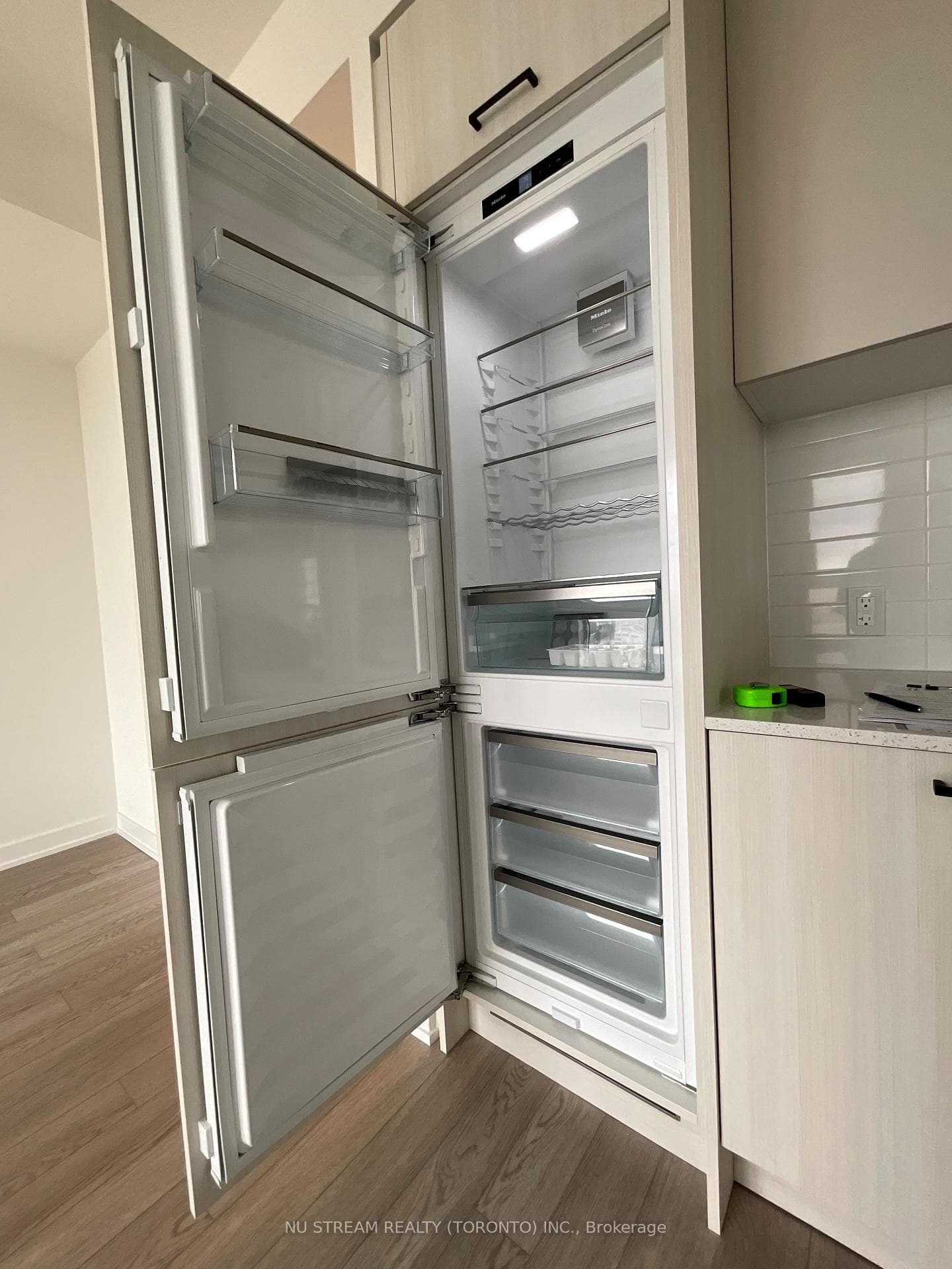5 Quarrington Lane Unit 1805 photo 16