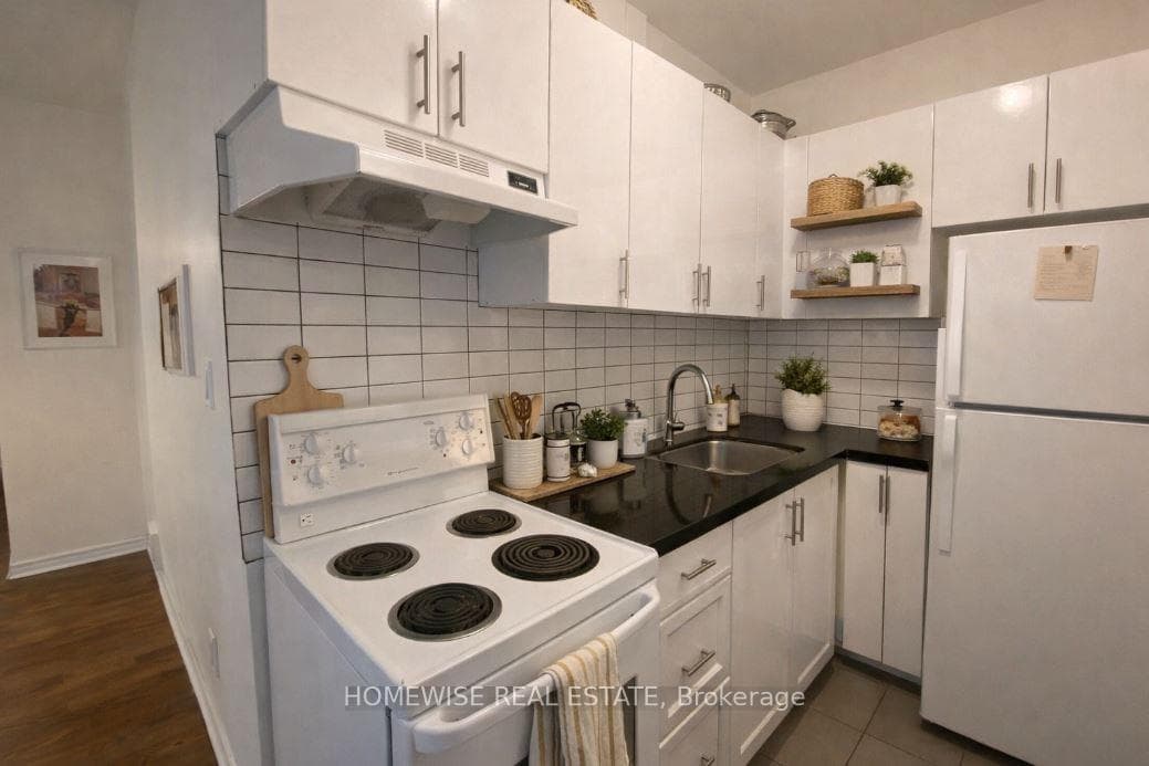 1 Triller Avenue Unit 102 photo 3