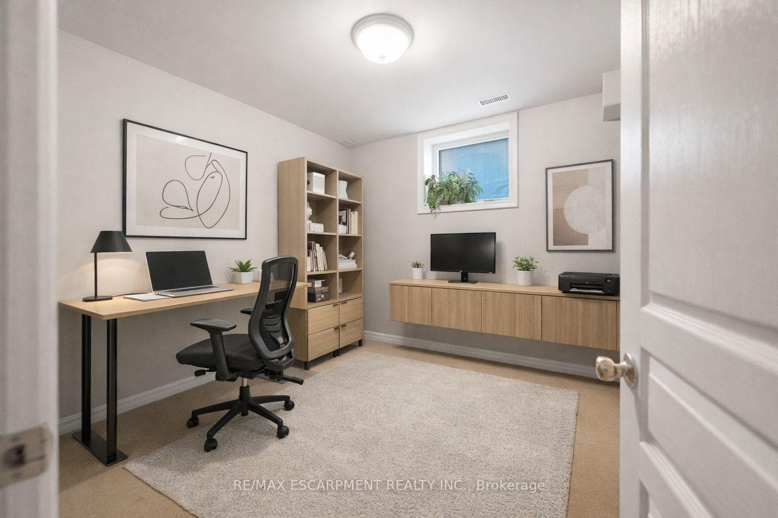 130 DORCHESTER Drive photo 27