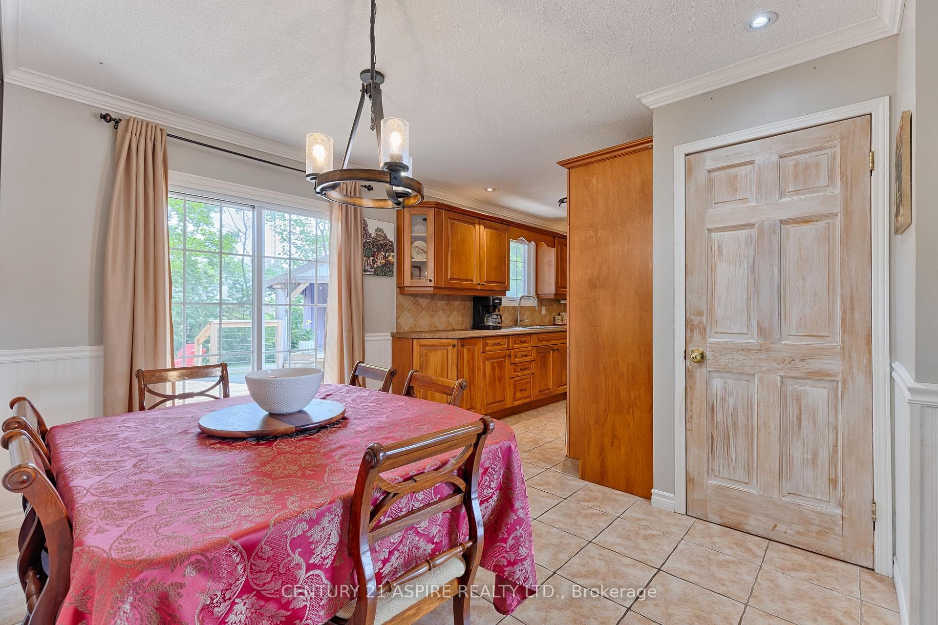 22 Harris Crescent photo 10