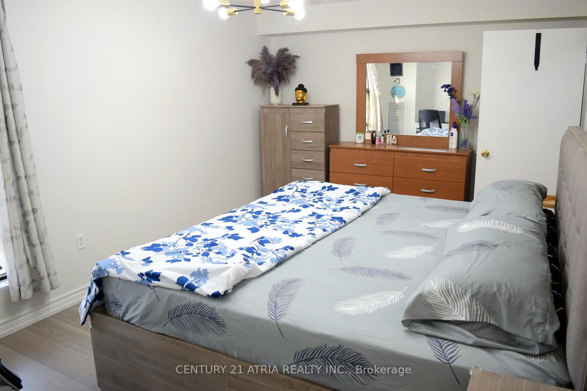 17 Knightsbridge Road Unit 506 photo 16
