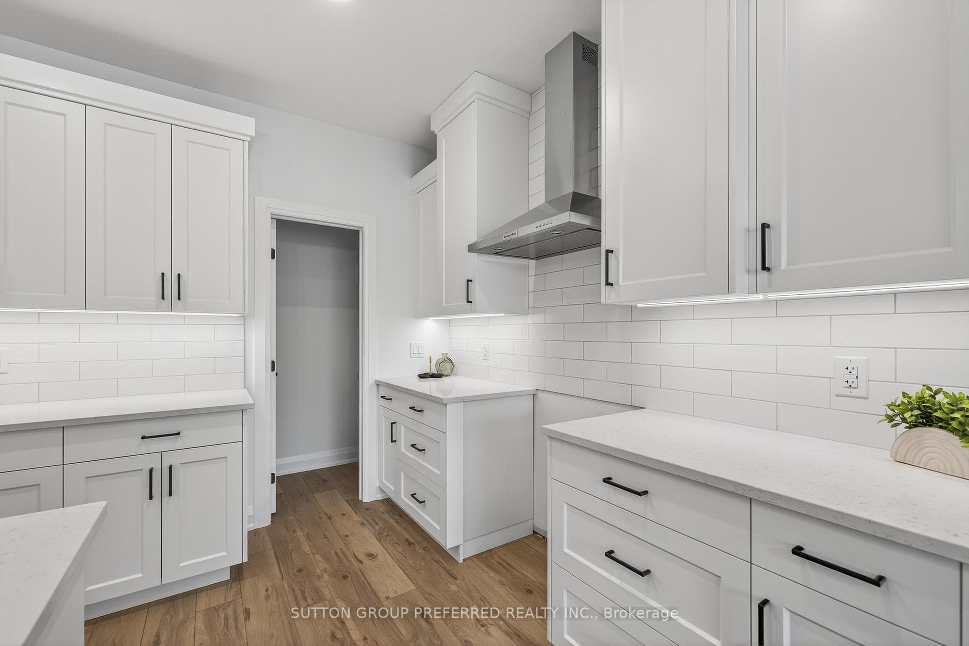 175 GLENGARIFF Drive Unit 22 photo 10