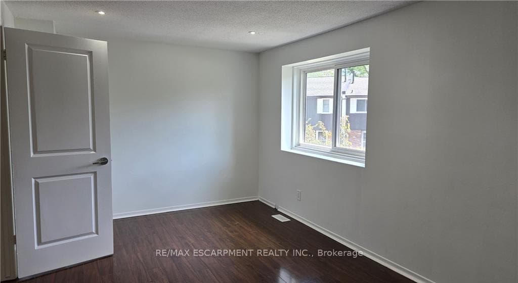 77 Linwell Road Unit 27 photo 27