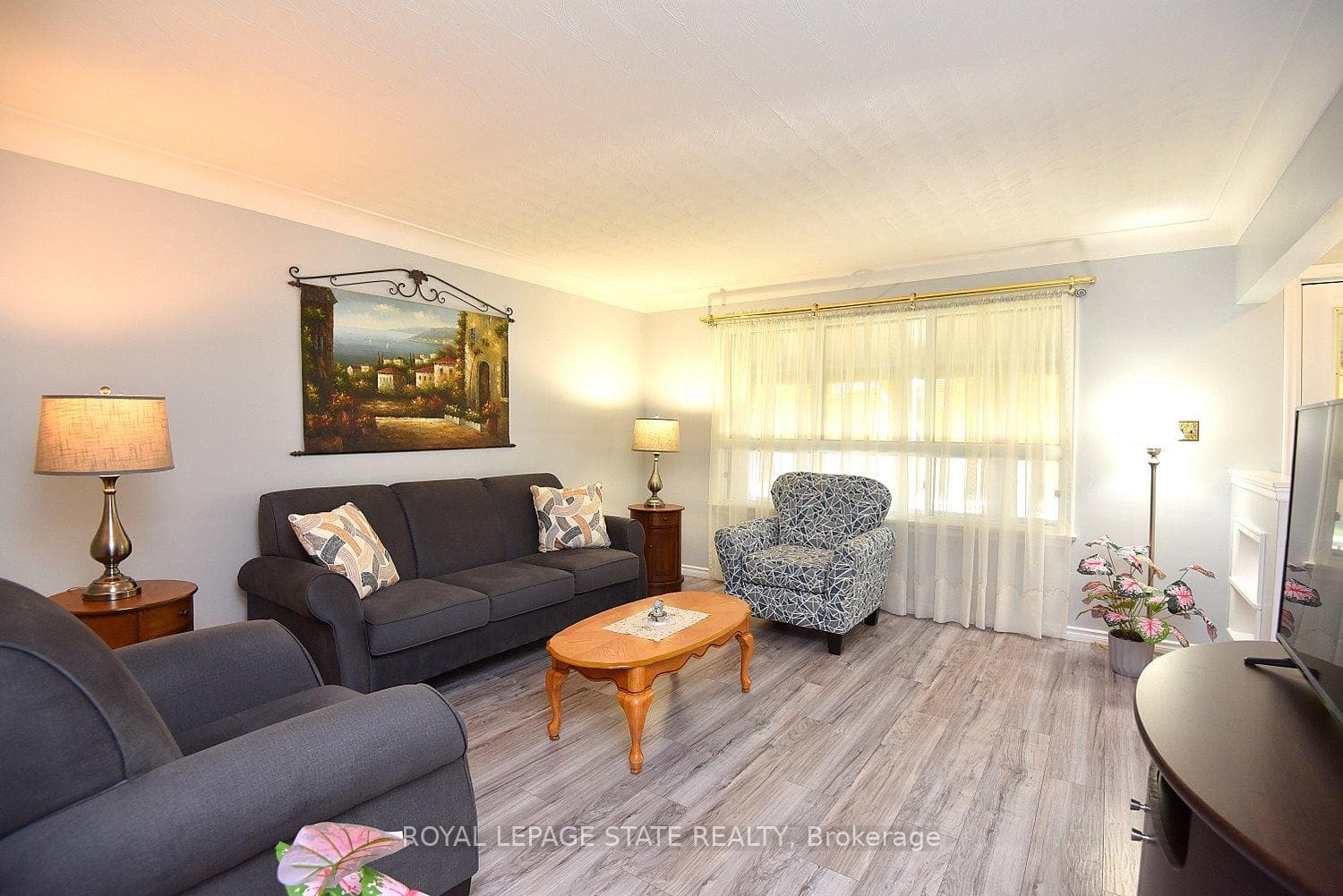 10 Alderney Avenue photo 8